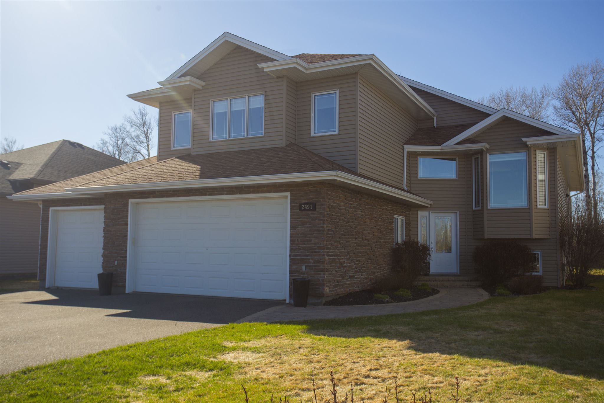 2491 King George's Park Drive, Rosslyn Ontario, Canada