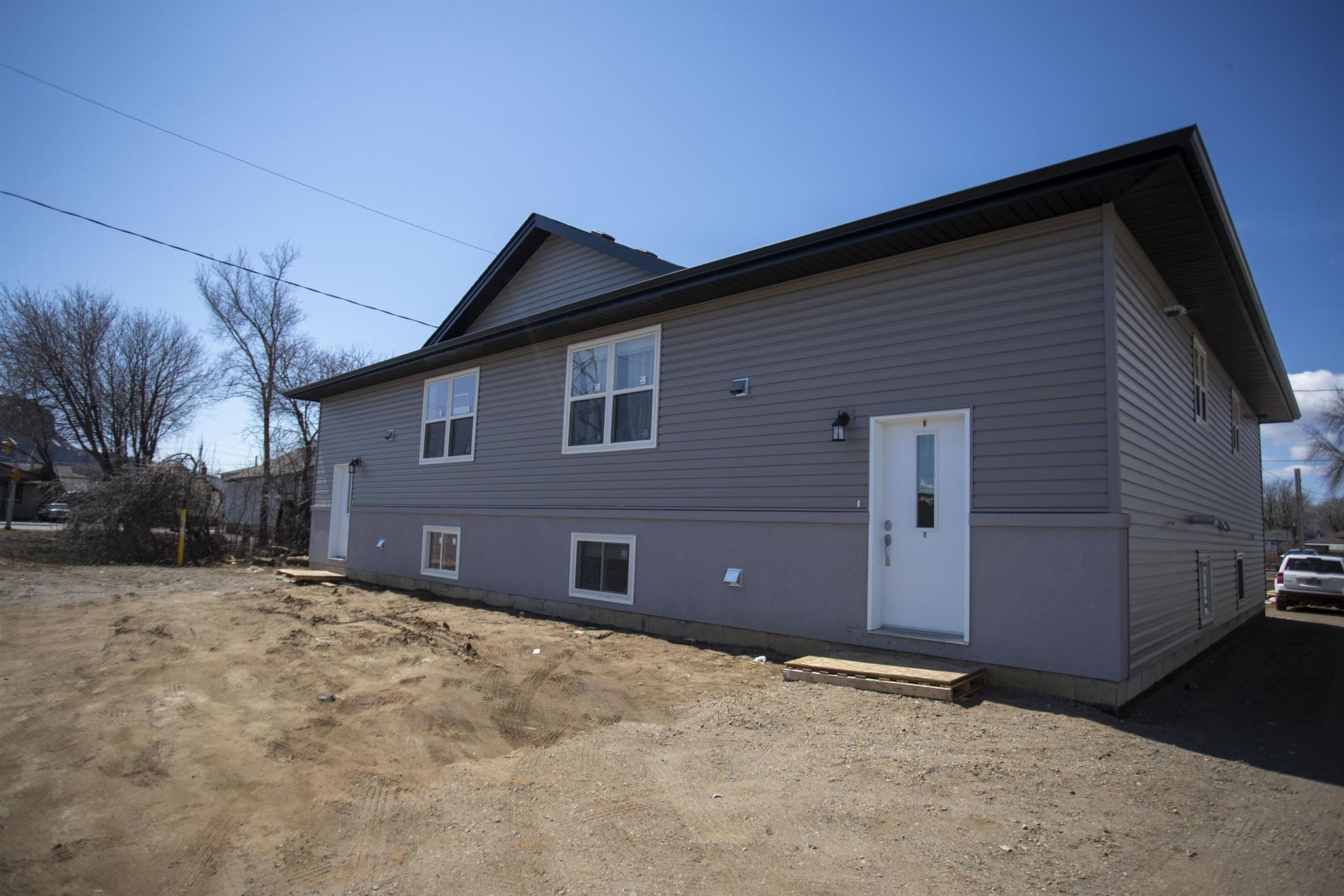 1347 James Street S, Thunder Bay Ontario, Canada