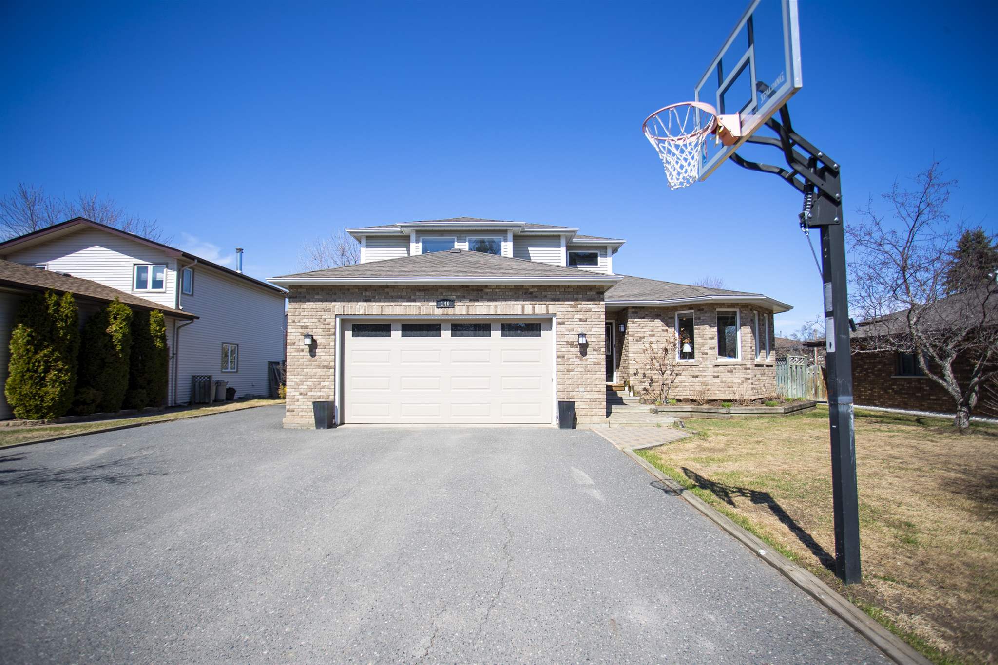 140 Chercover Drive, Thunder Bay Ontario, Canada