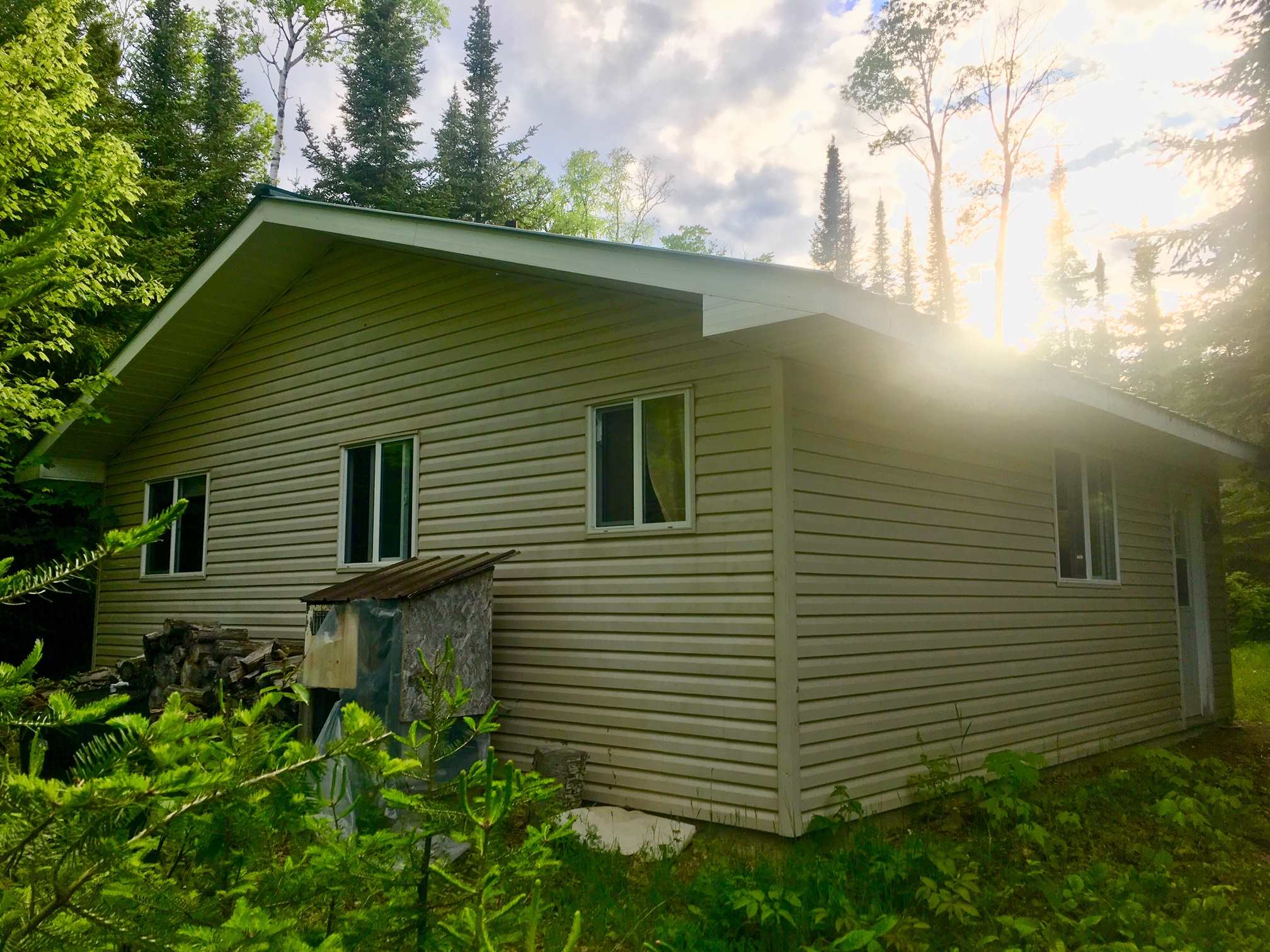 905 Grann Drive, Thunder Bay Ontario, Canada