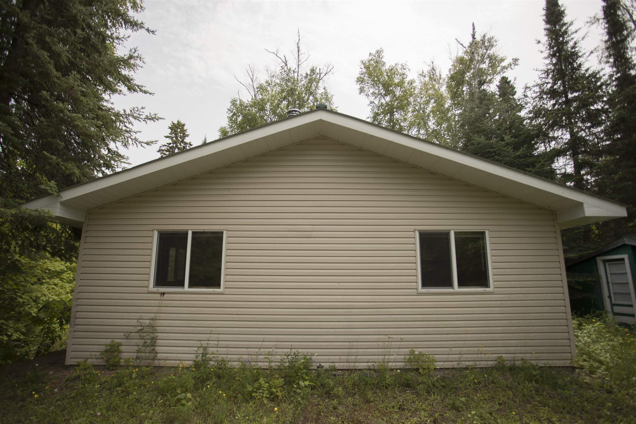 905 Grann Drive, Thunder Bay Ontario, Canada