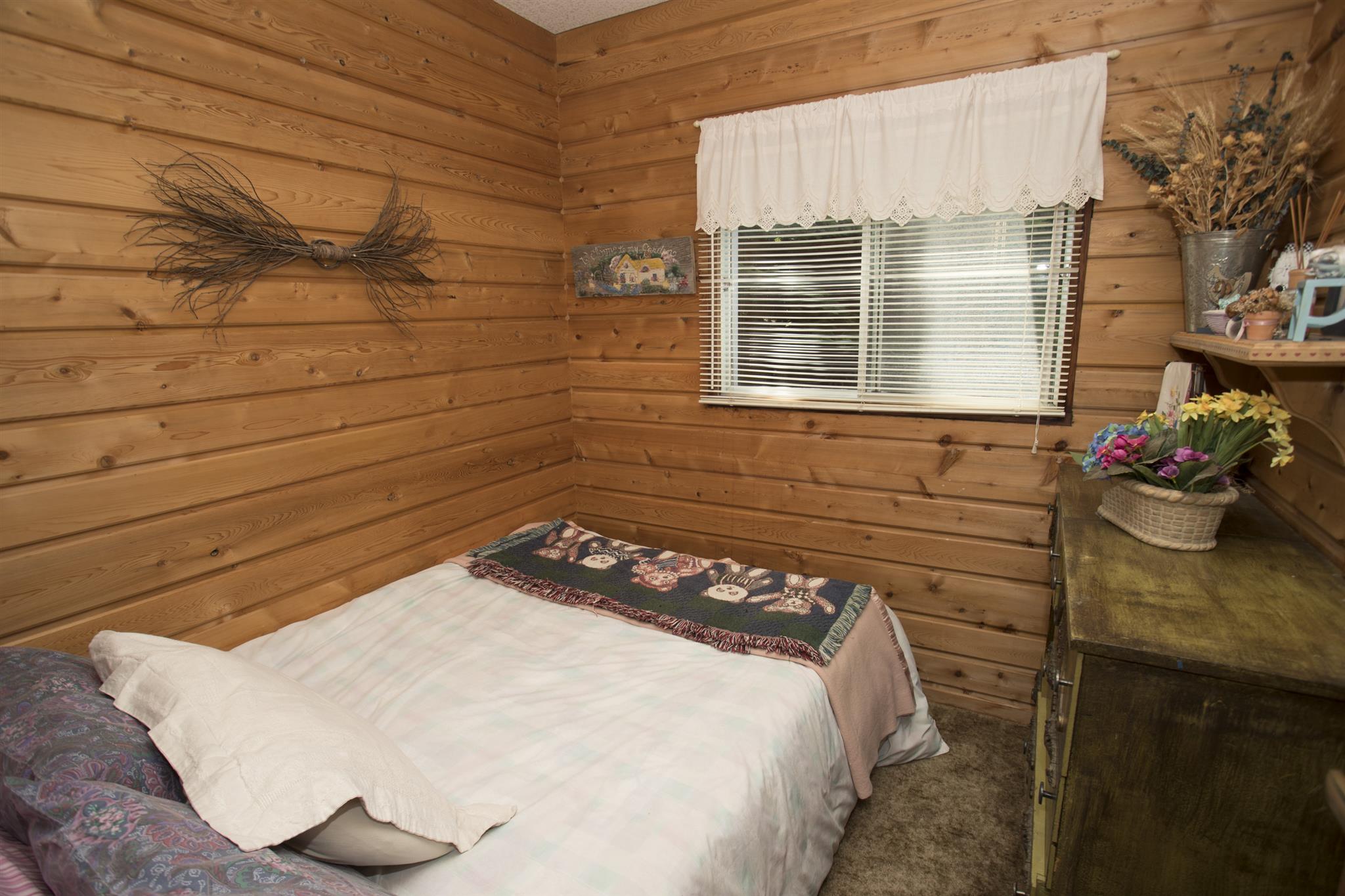 426 Road 400, Shuniah Ontario, Canada