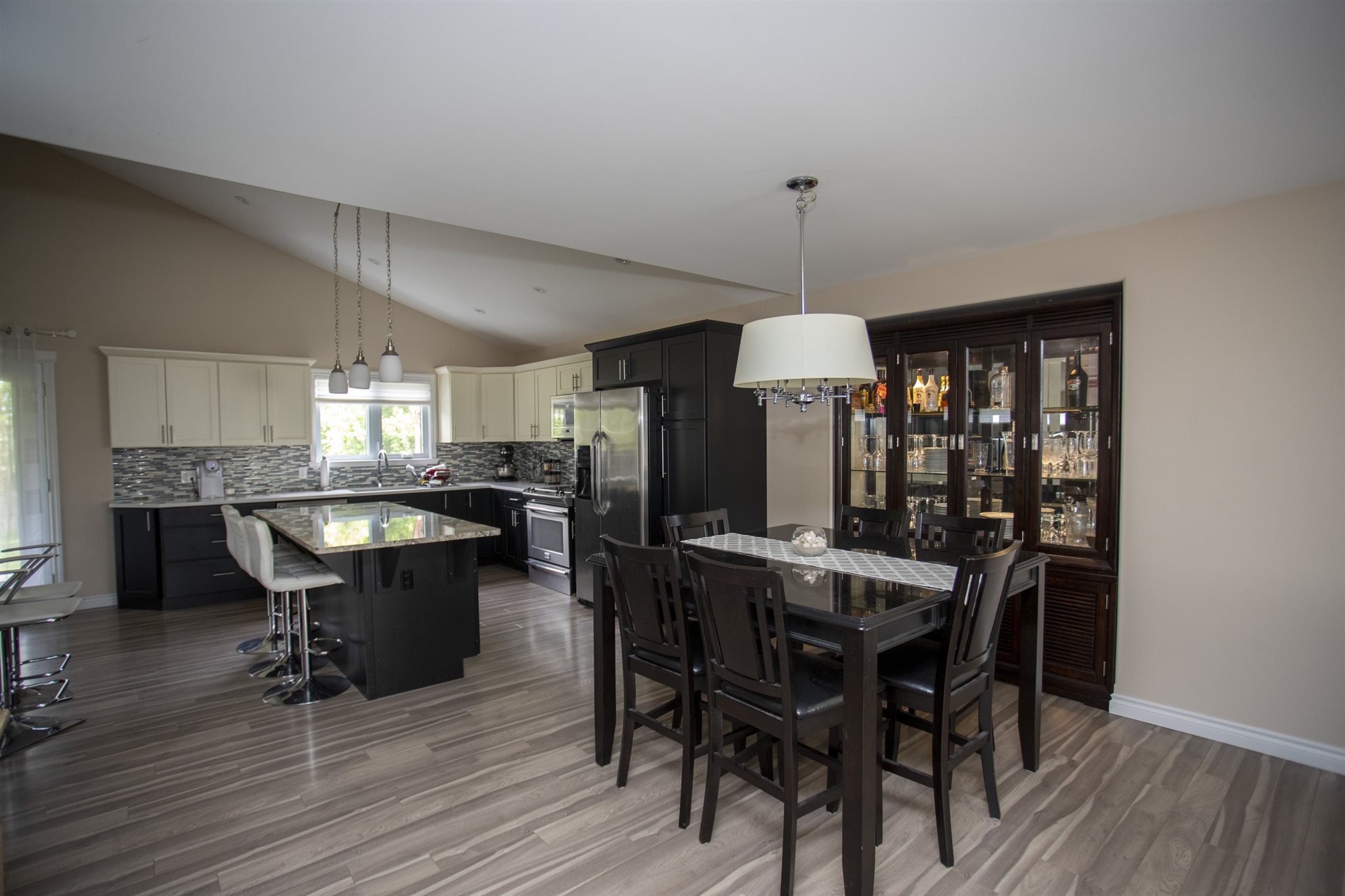 1771 Broadway Avenue, Thunder Bay Ontario, Canada