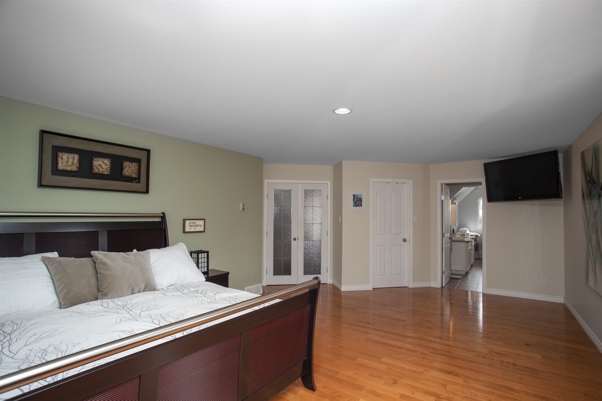 101 Chercover Drive, Thunder Bay Ontario, Canada