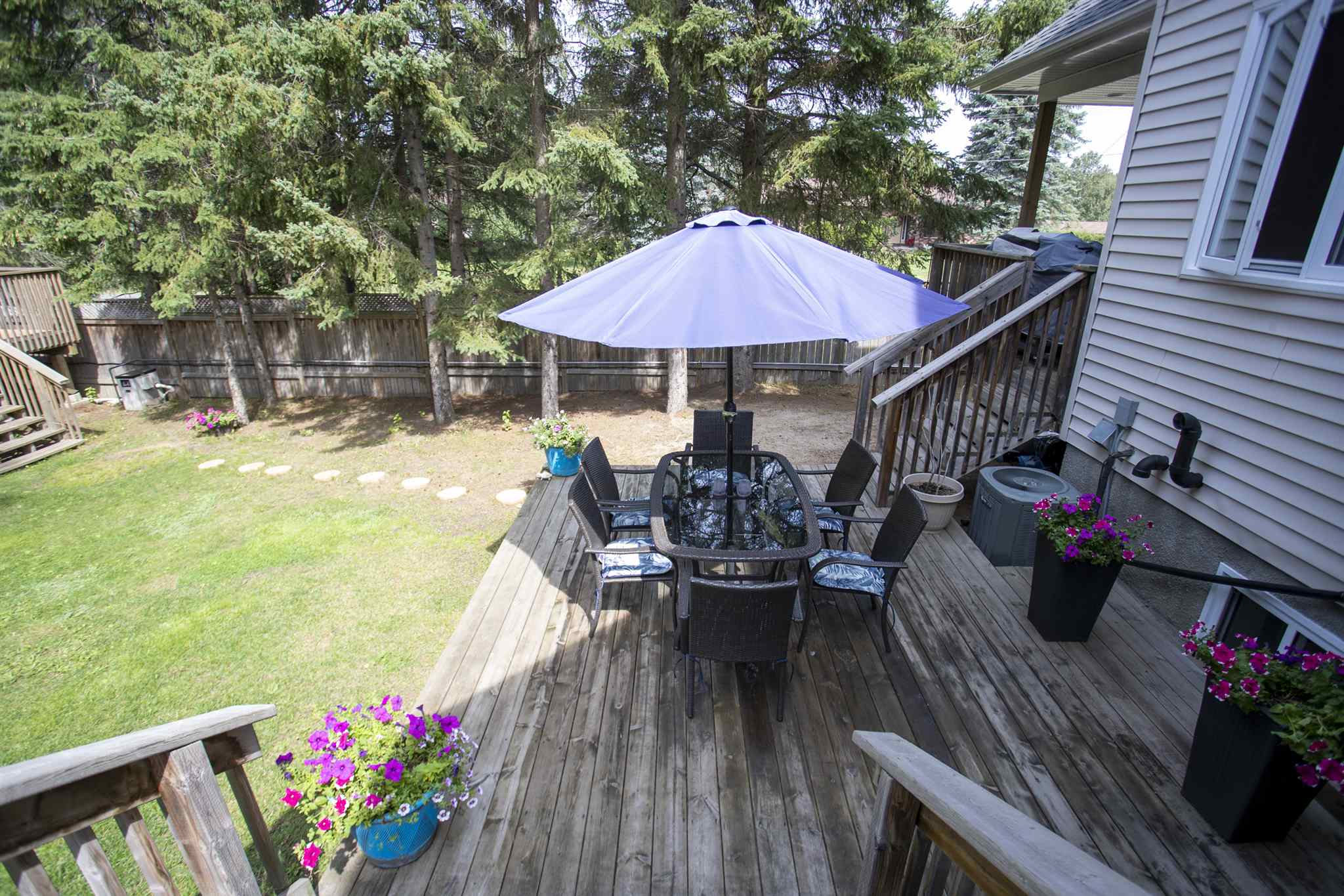 101 Chercover Drive, Thunder Bay Ontario, Canada