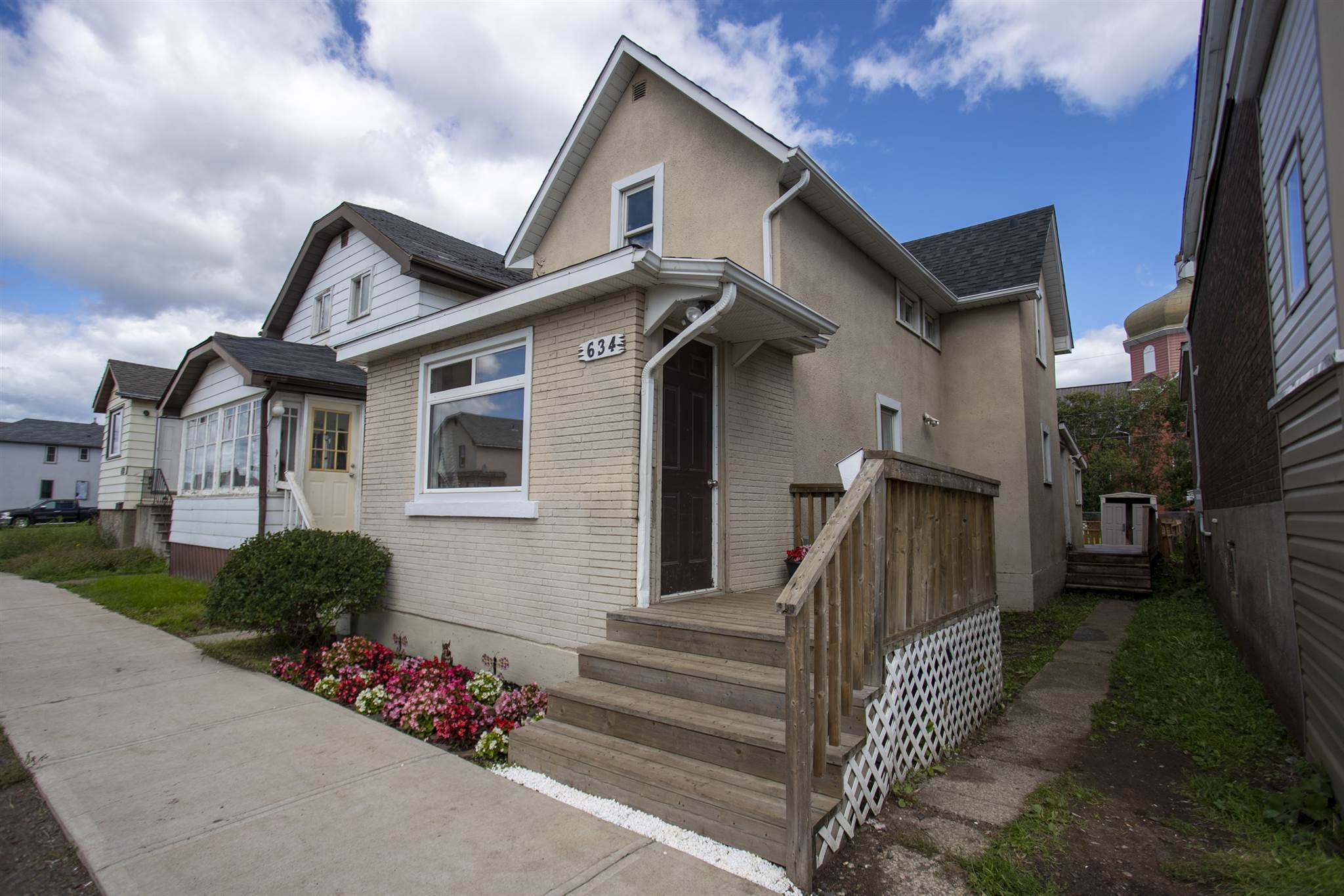 634 McLaughlin Street, Thunder Bay Ontario, Canada