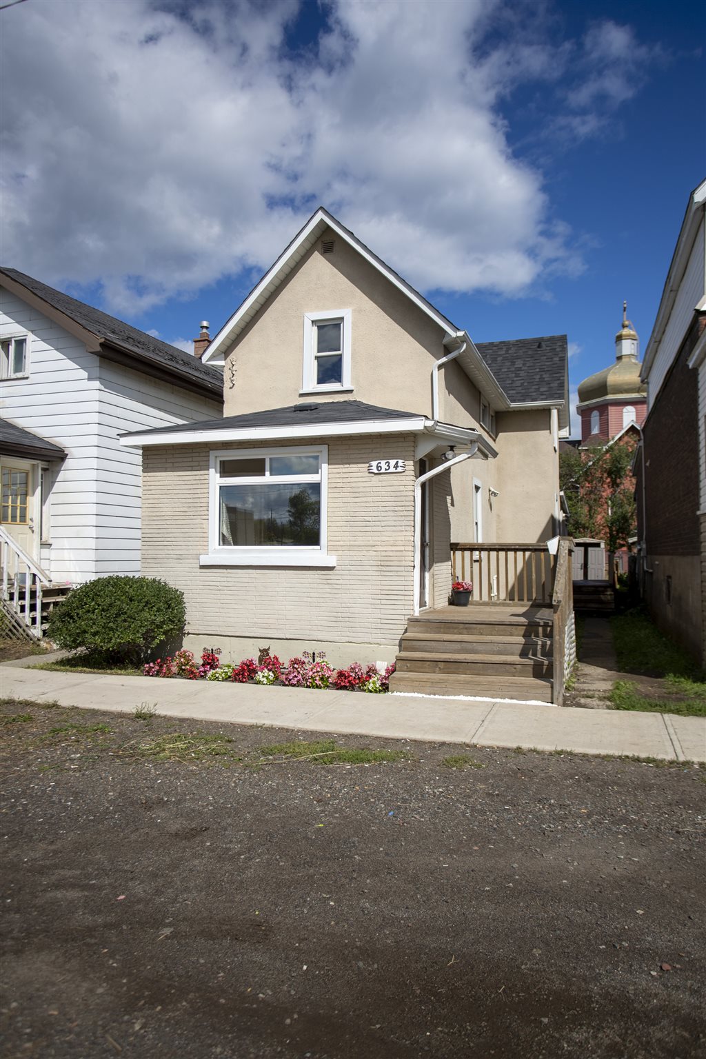 634 McLaughlin Street, Thunder Bay Ontario, Canada
