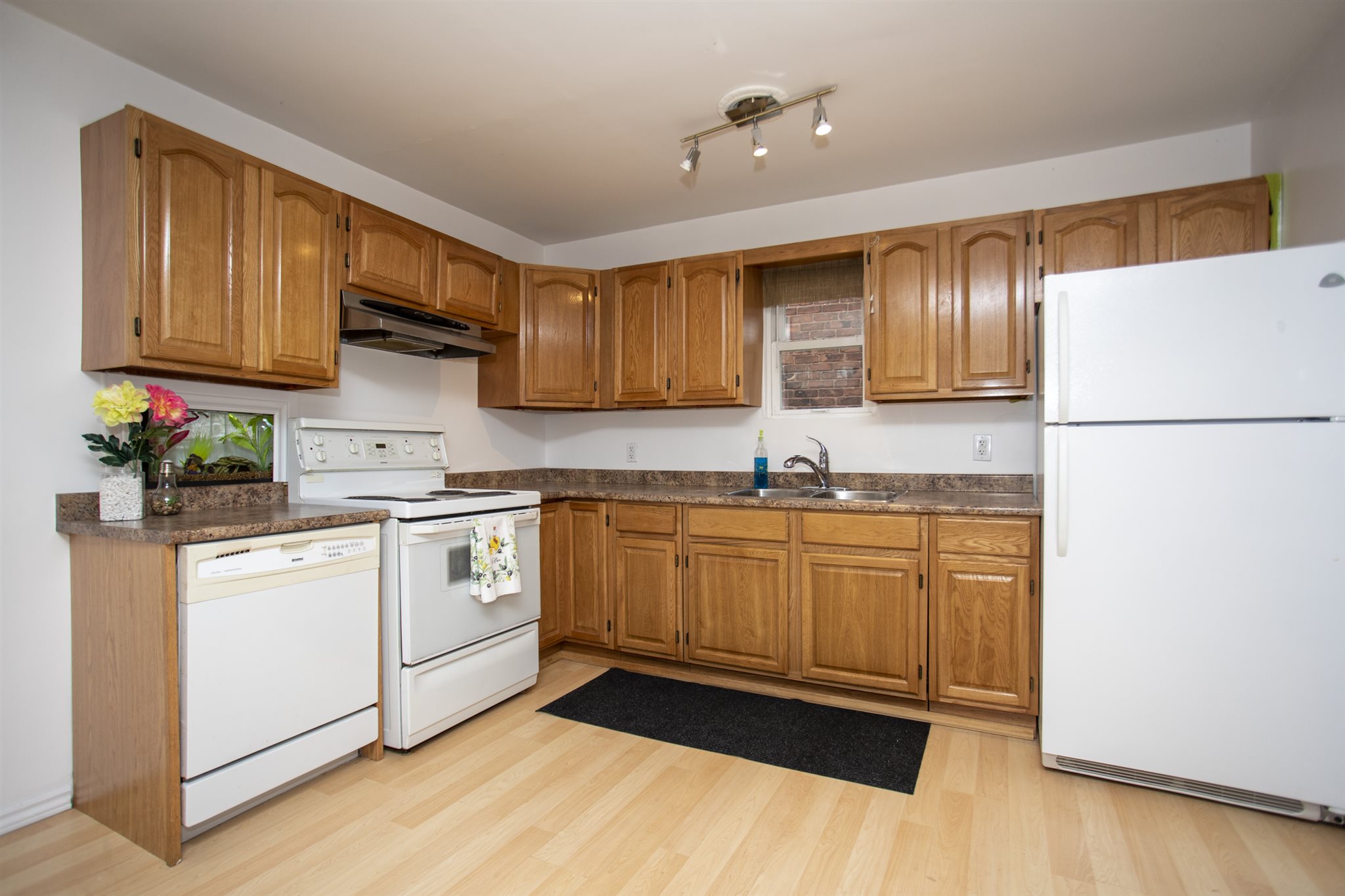 634 McLaughlin Street, Thunder Bay Ontario, Canada