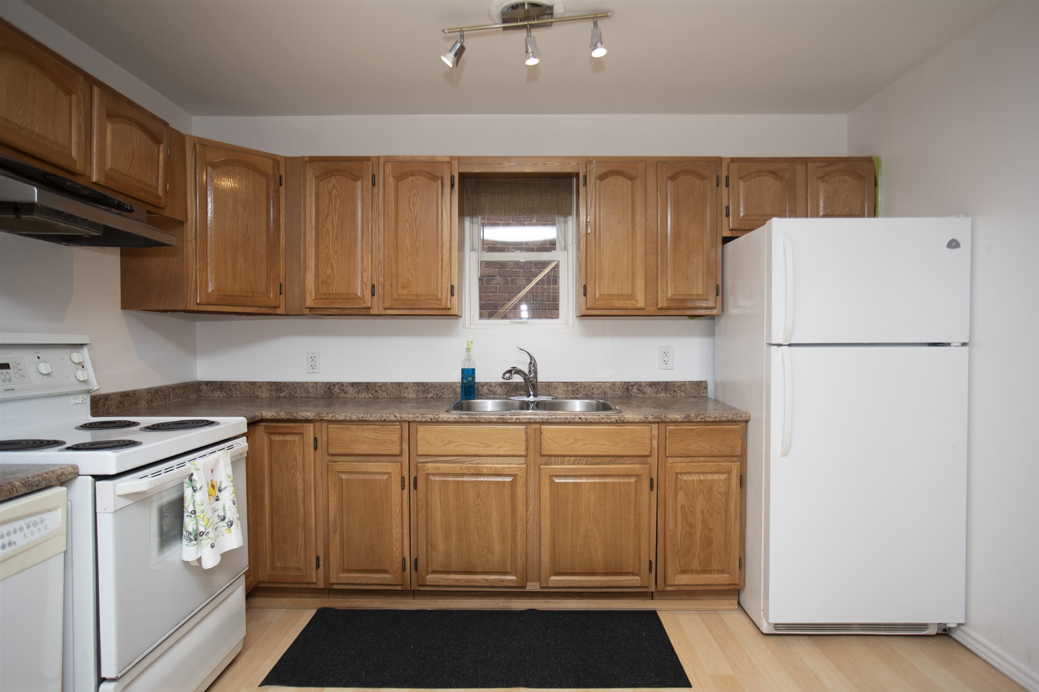 634 McLaughlin Street, Thunder Bay Ontario, Canada