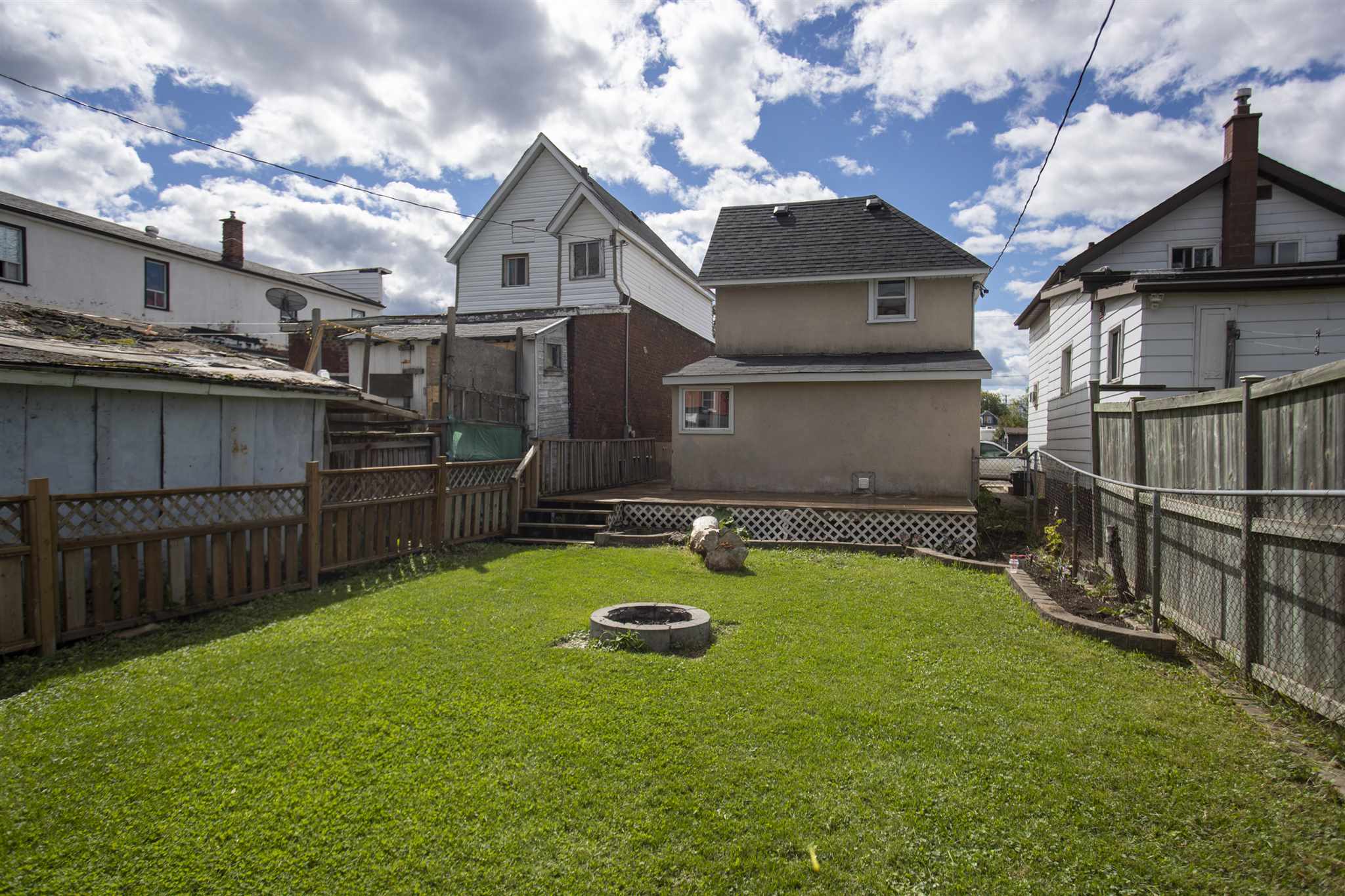 634 McLaughlin Street, Thunder Bay Ontario, Canada