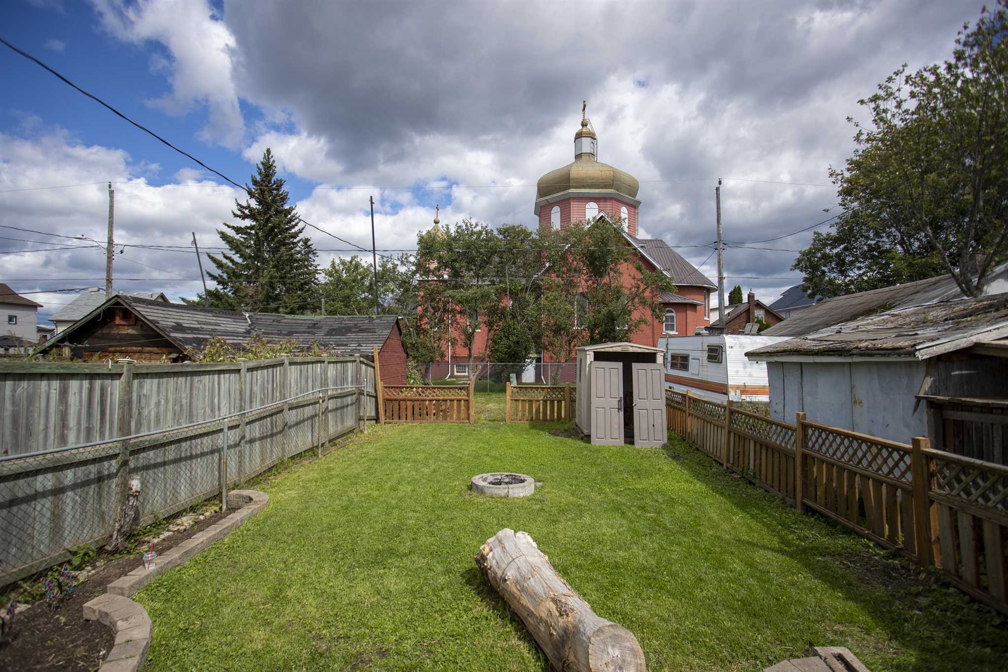 634 McLaughlin Street, Thunder Bay Ontario, Canada