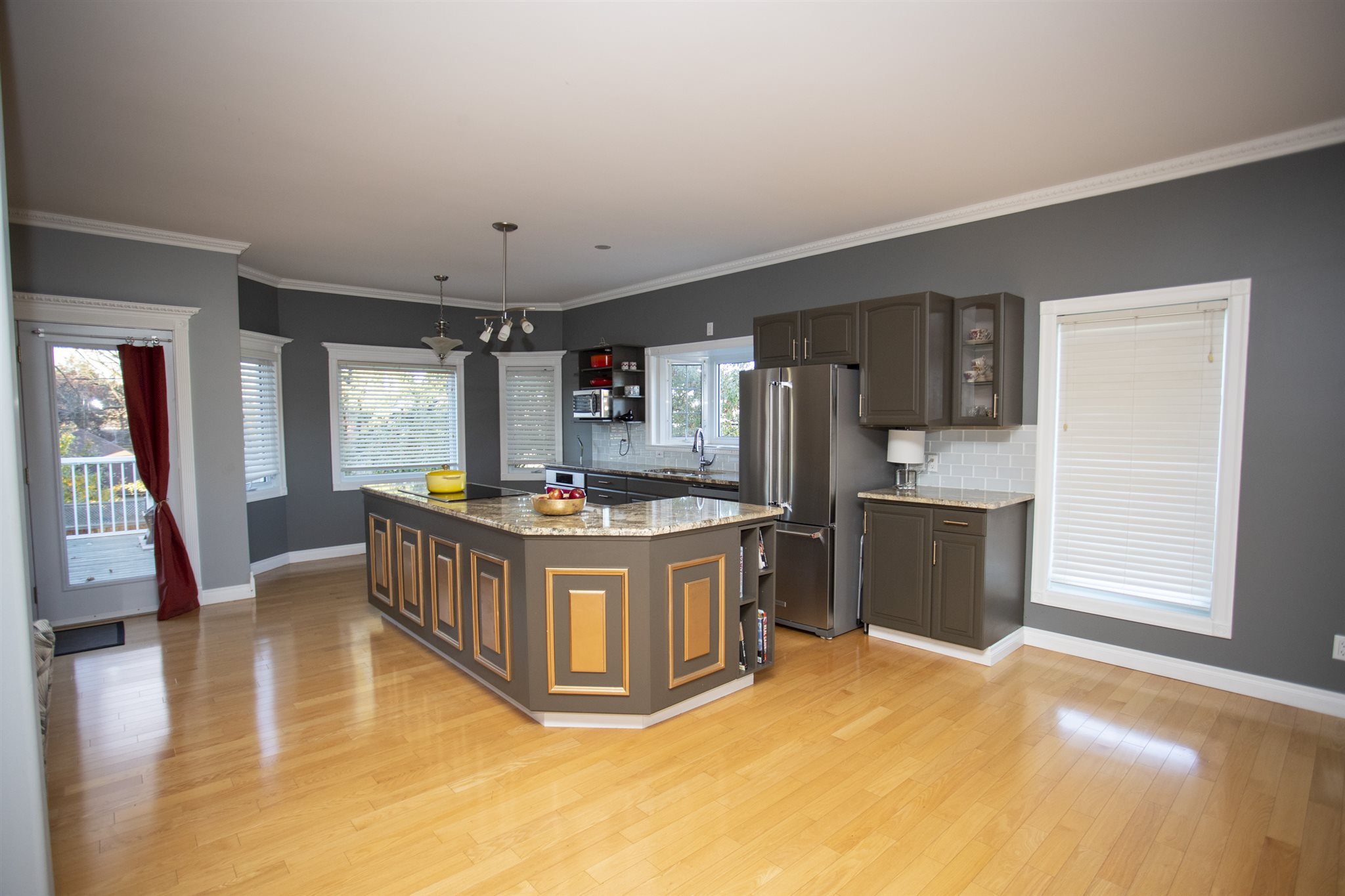 1009 Ridgeway Street E, Thunder Bay Ontario, Canada