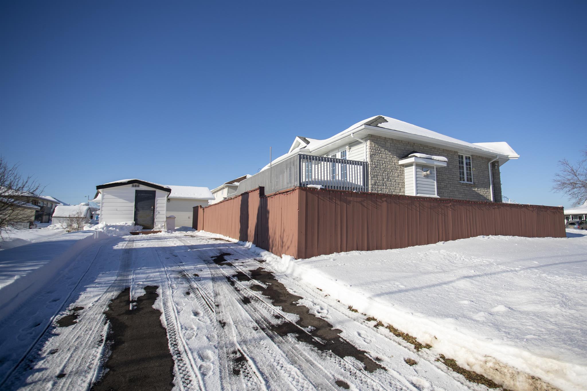 401 Tuscany Drive, Thunder Bay, Ontario, Canada