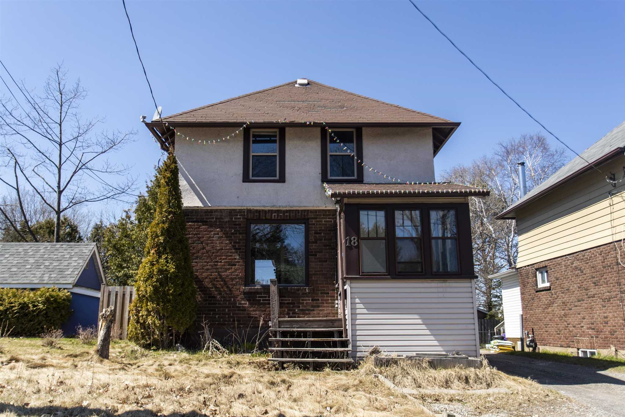 18 Stokes Street, Thunder Bay, Ontario, Canada