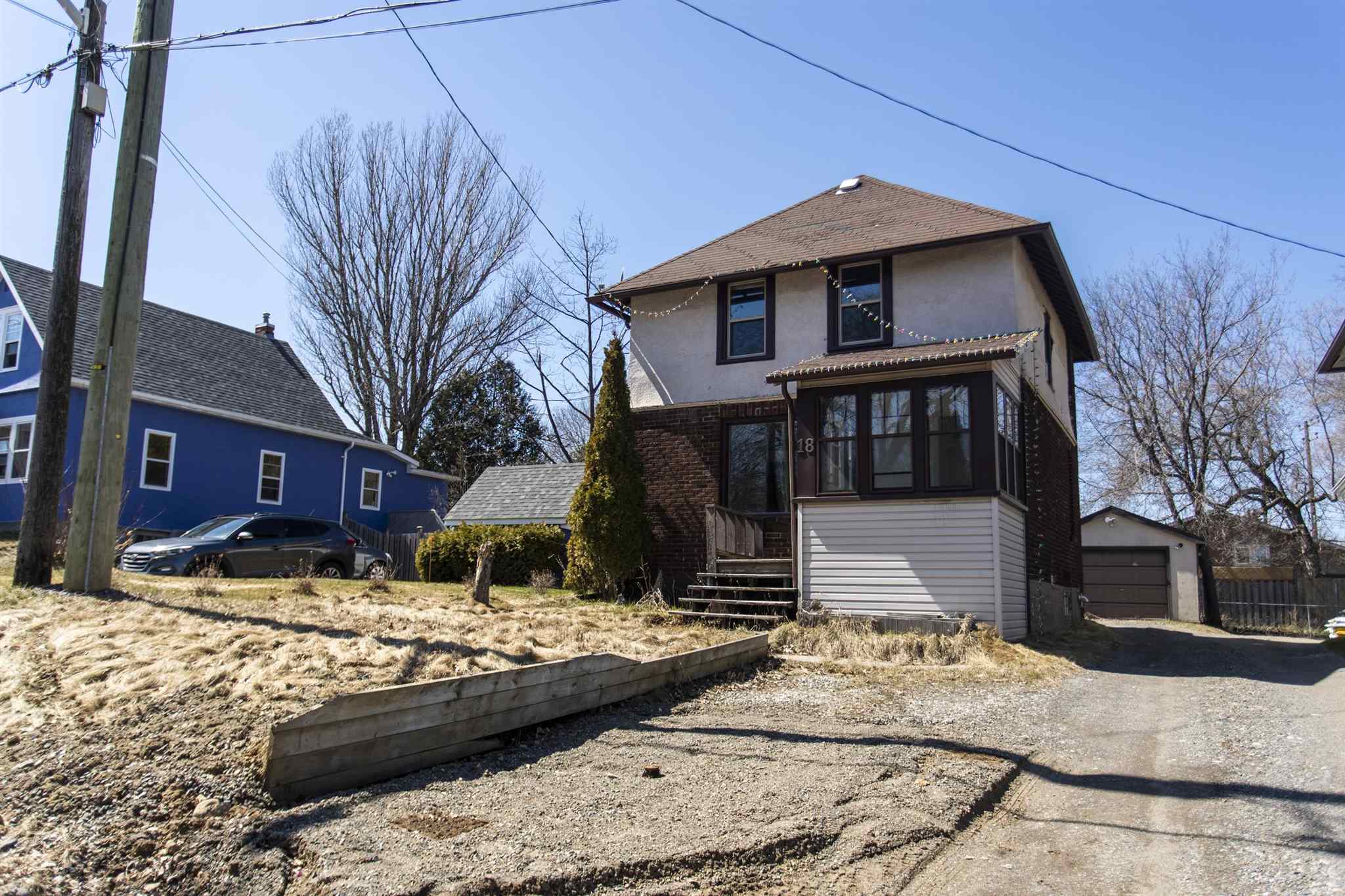 18 Stokes Street, Thunder Bay, Ontario, Canada