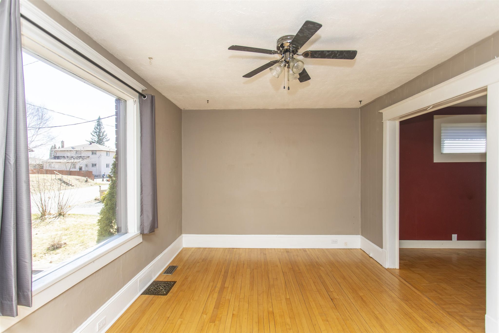 18 Stokes Street, Thunder Bay, Ontario, Canada