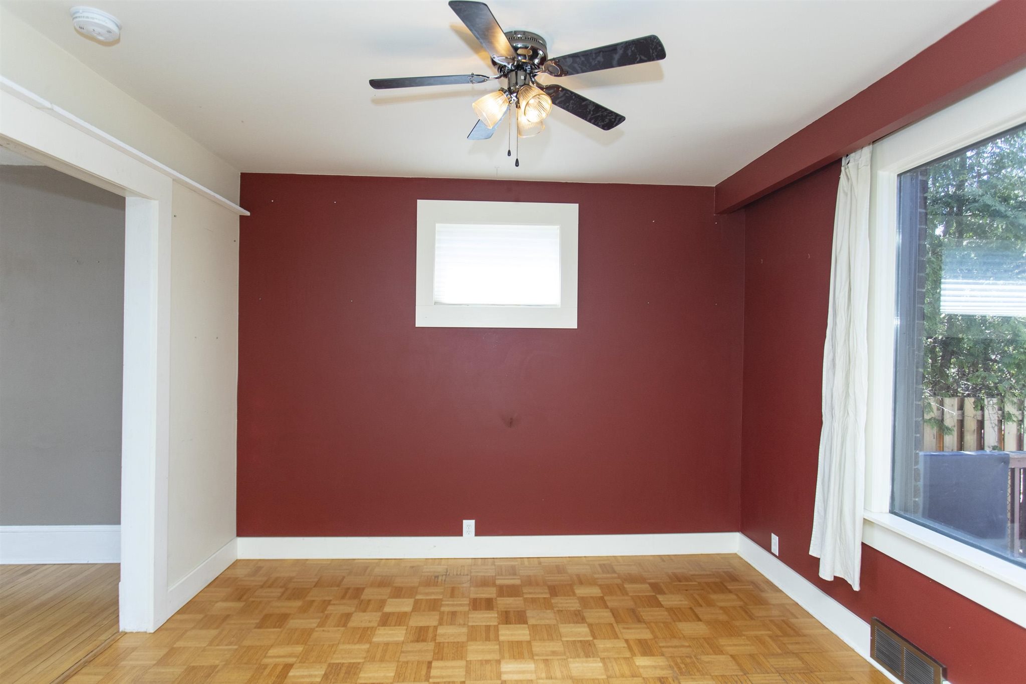 18 Stokes Street, Thunder Bay, Ontario, Canada