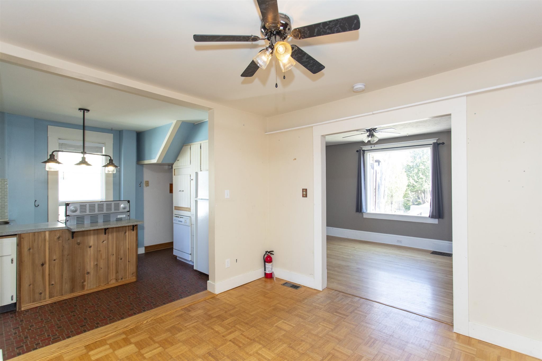 18 Stokes Street, Thunder Bay, Ontario, Canada