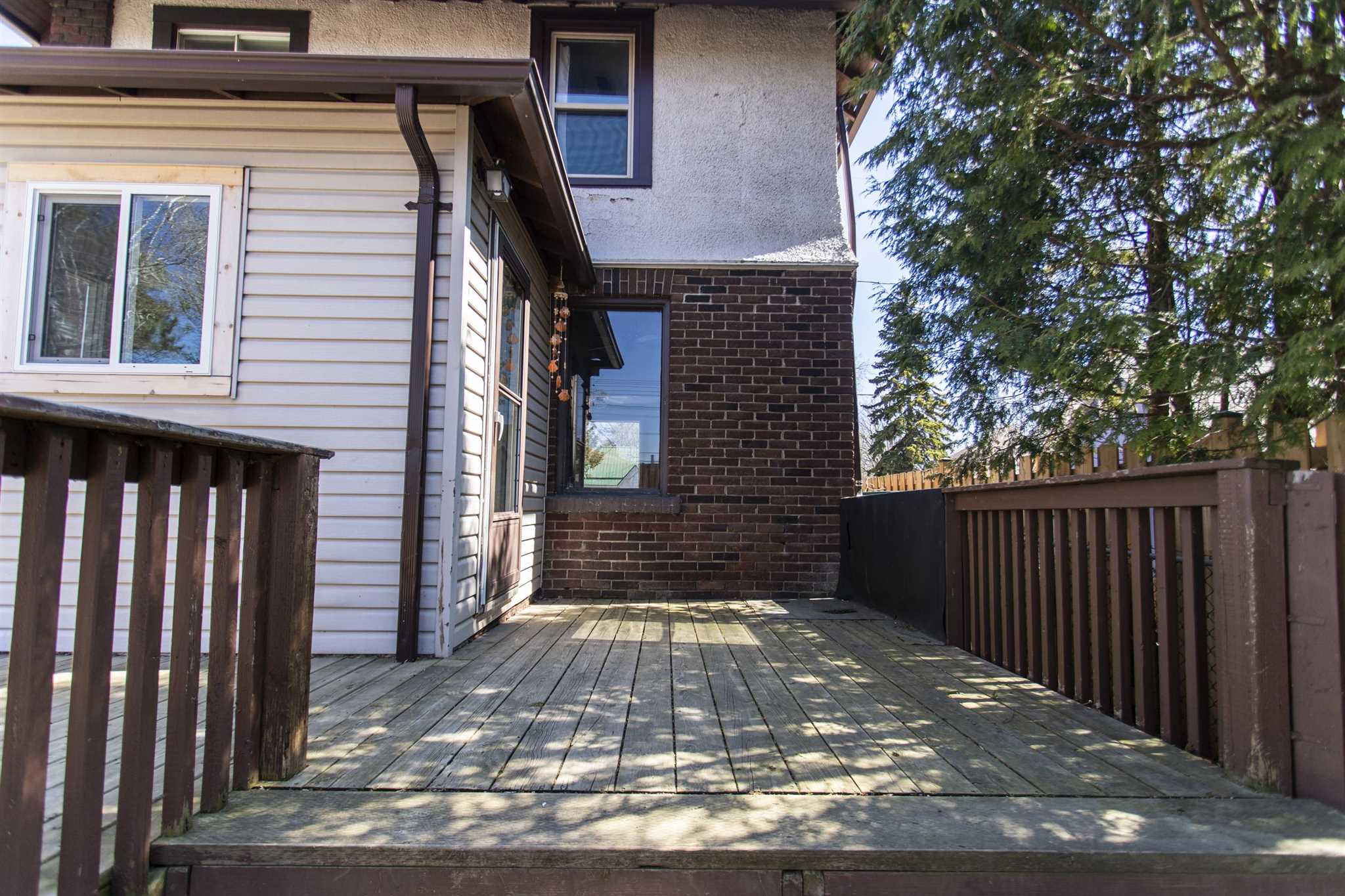18 Stokes Street, Thunder Bay, Ontario, Canada