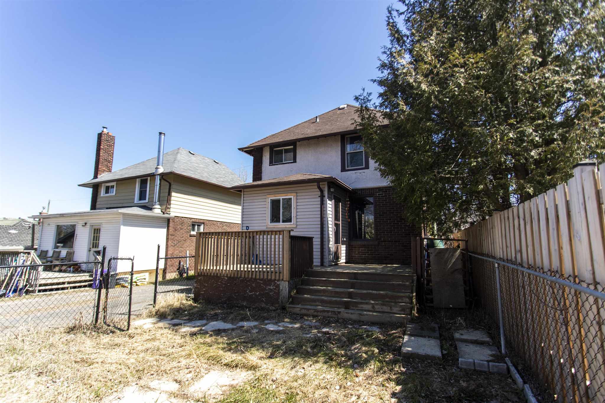 18 Stokes Street, Thunder Bay, Ontario, Canada