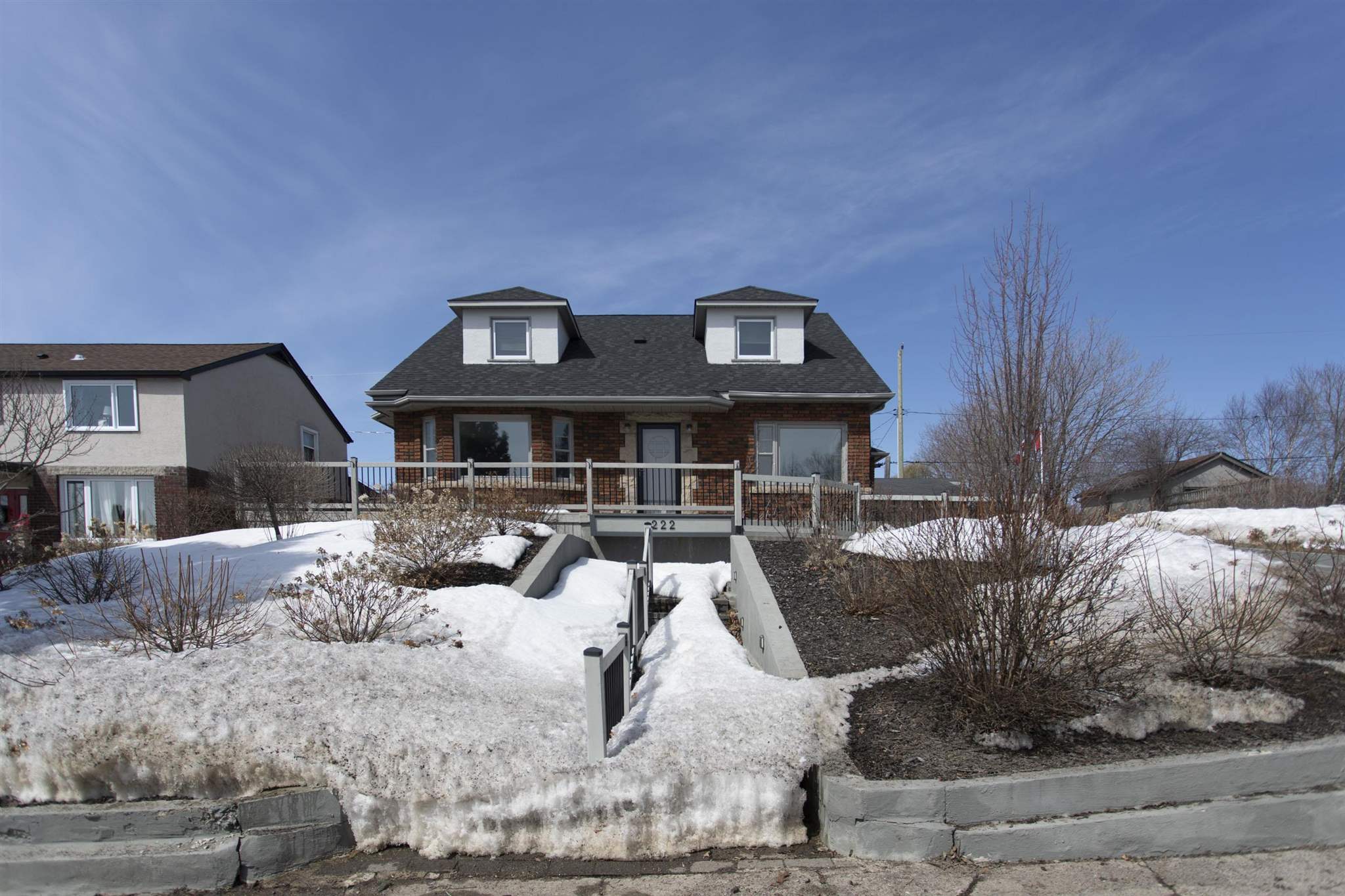 222 Winnipeg Avenue, Thunder Bay, Ontario, Canada