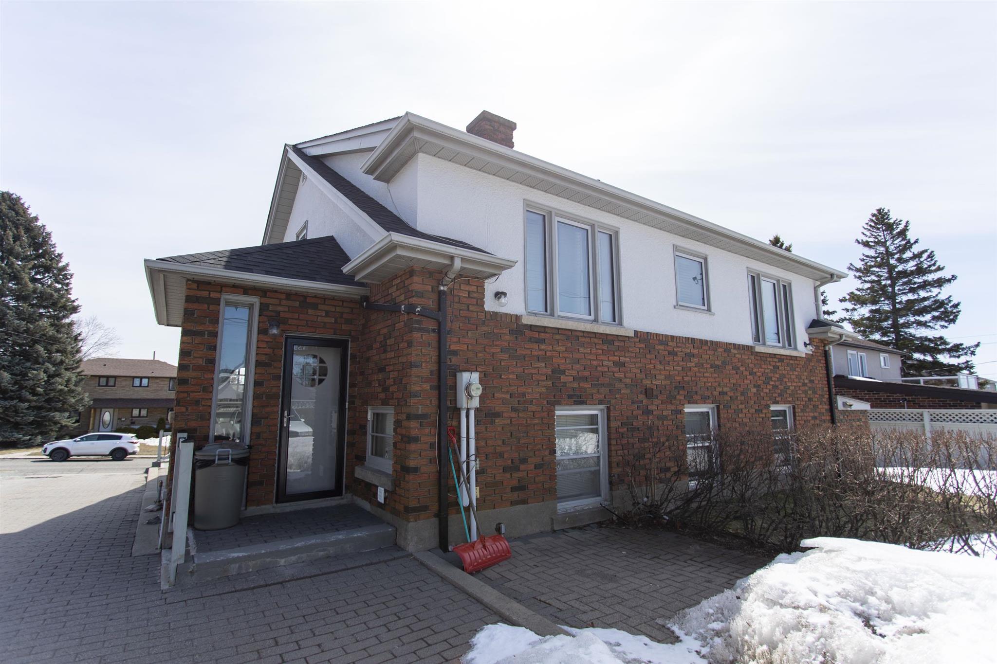 222 Winnipeg Avenue, Thunder Bay, Ontario, Canada