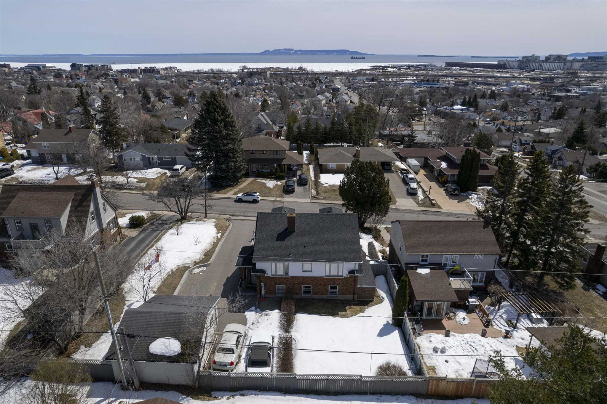 222 Winnipeg Avenue, Thunder Bay, Ontario, Canada