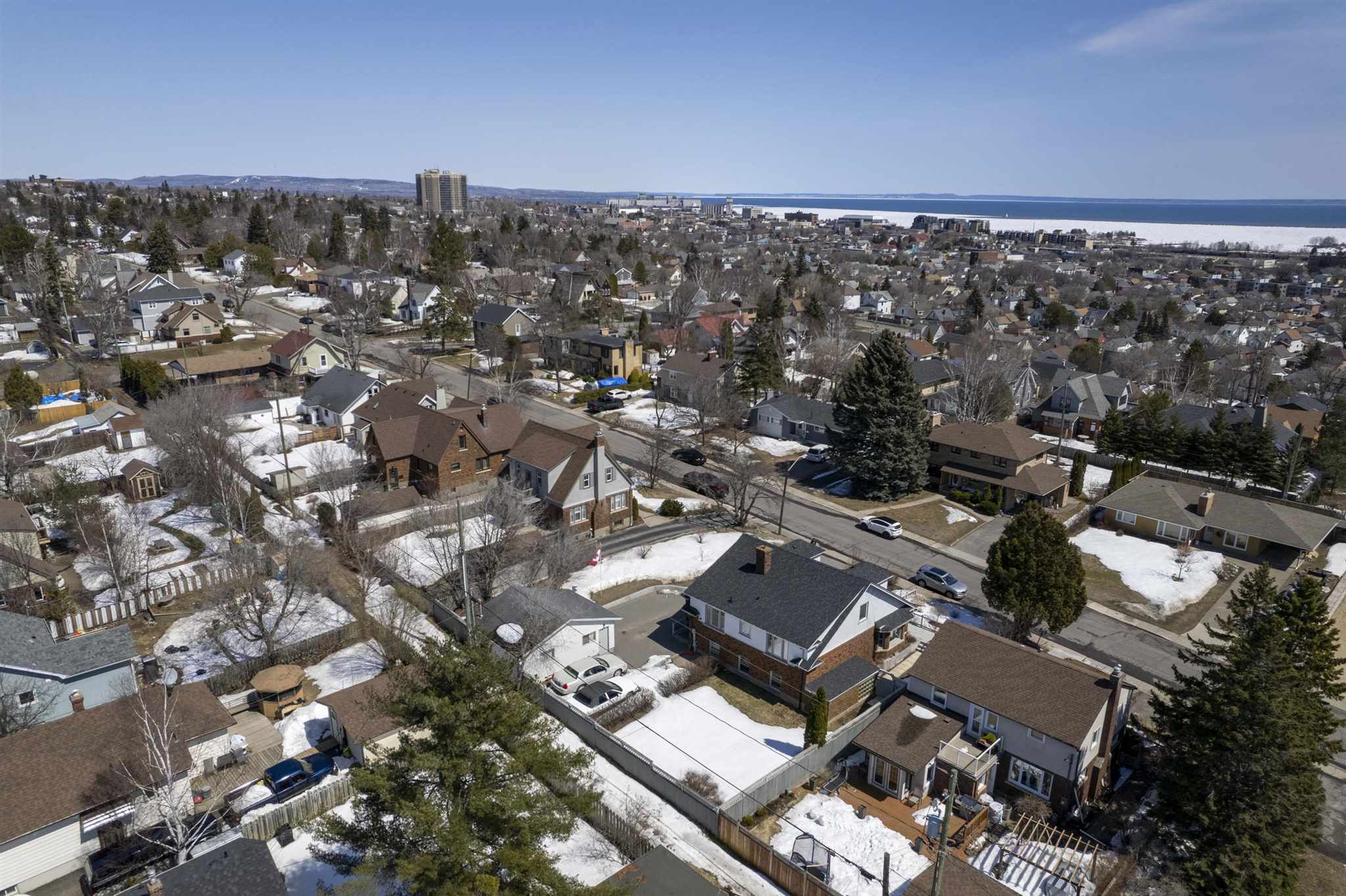 222 Winnipeg Avenue, Thunder Bay, Ontario, Canada