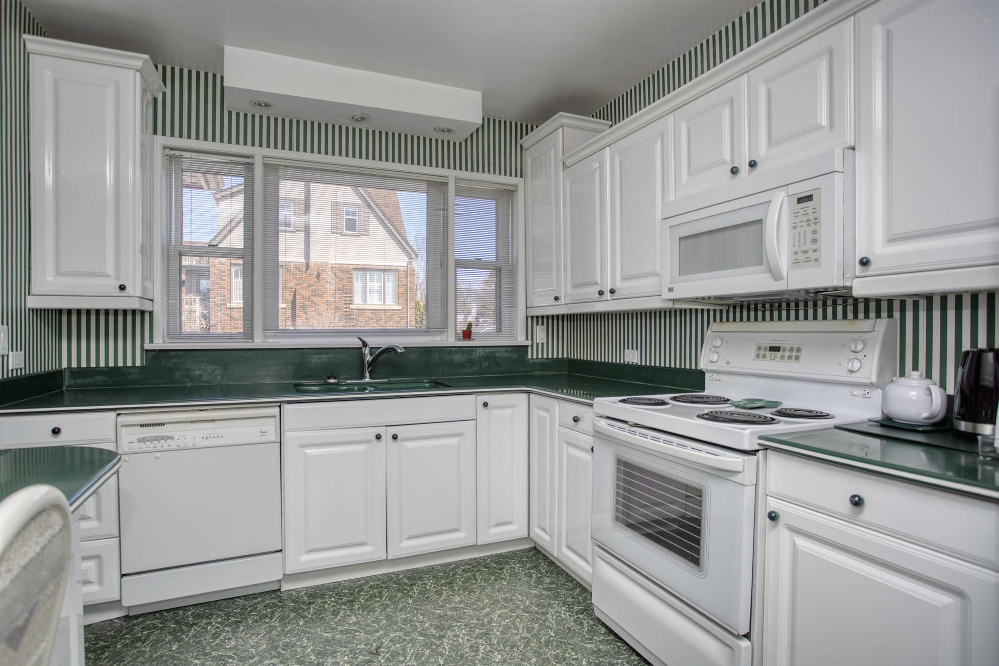 222 Winnipeg Avenue, Thunder Bay, Ontario, Canada