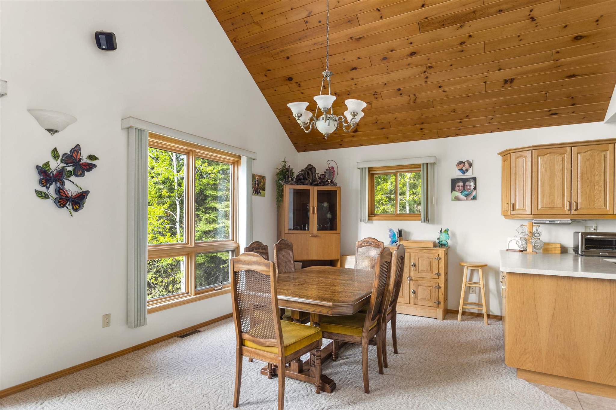 752A Cloud Lake Road, Neebing, Ontario, Canada