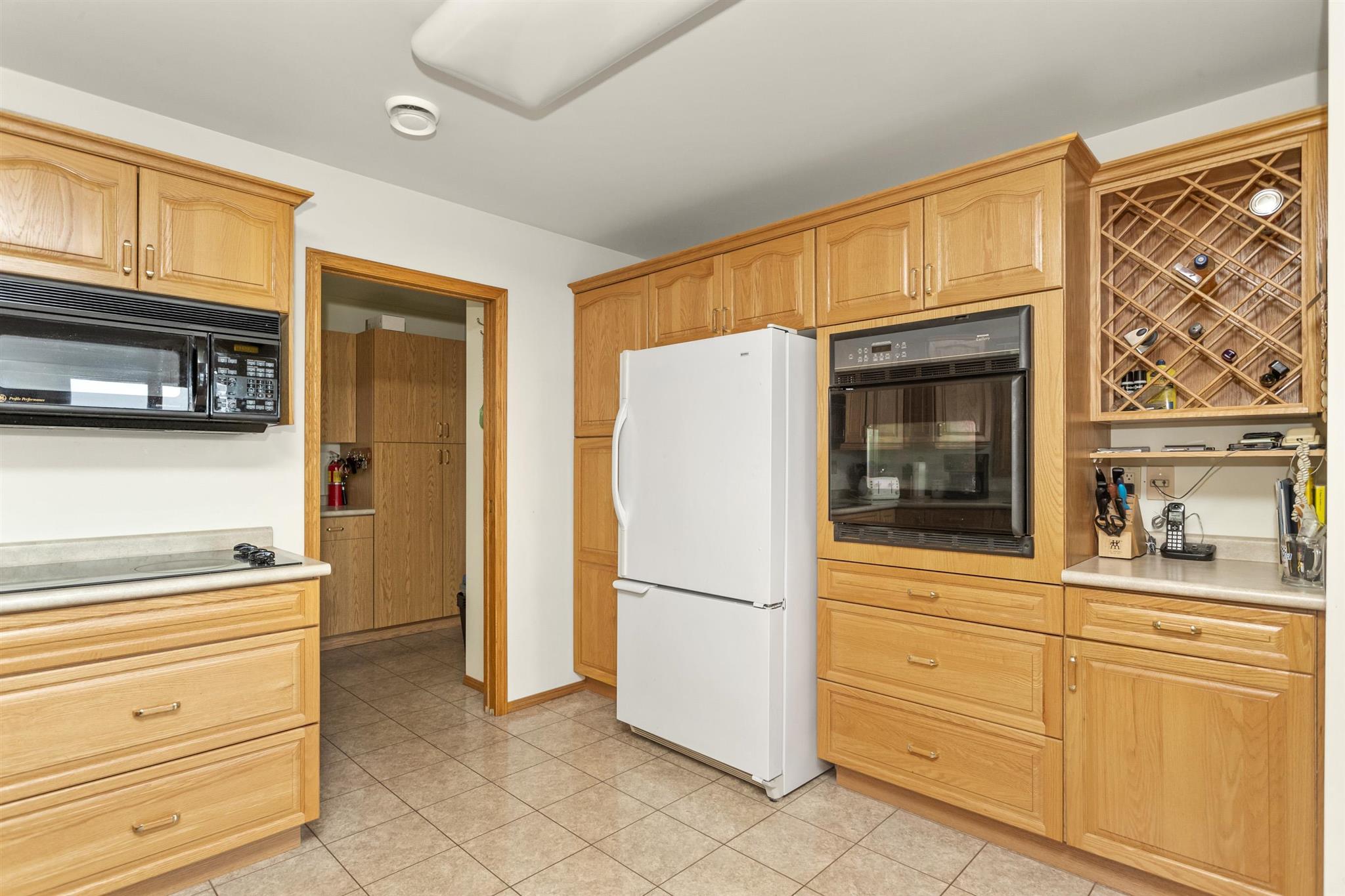 752A Cloud Lake Road, Neebing, Ontario, Canada