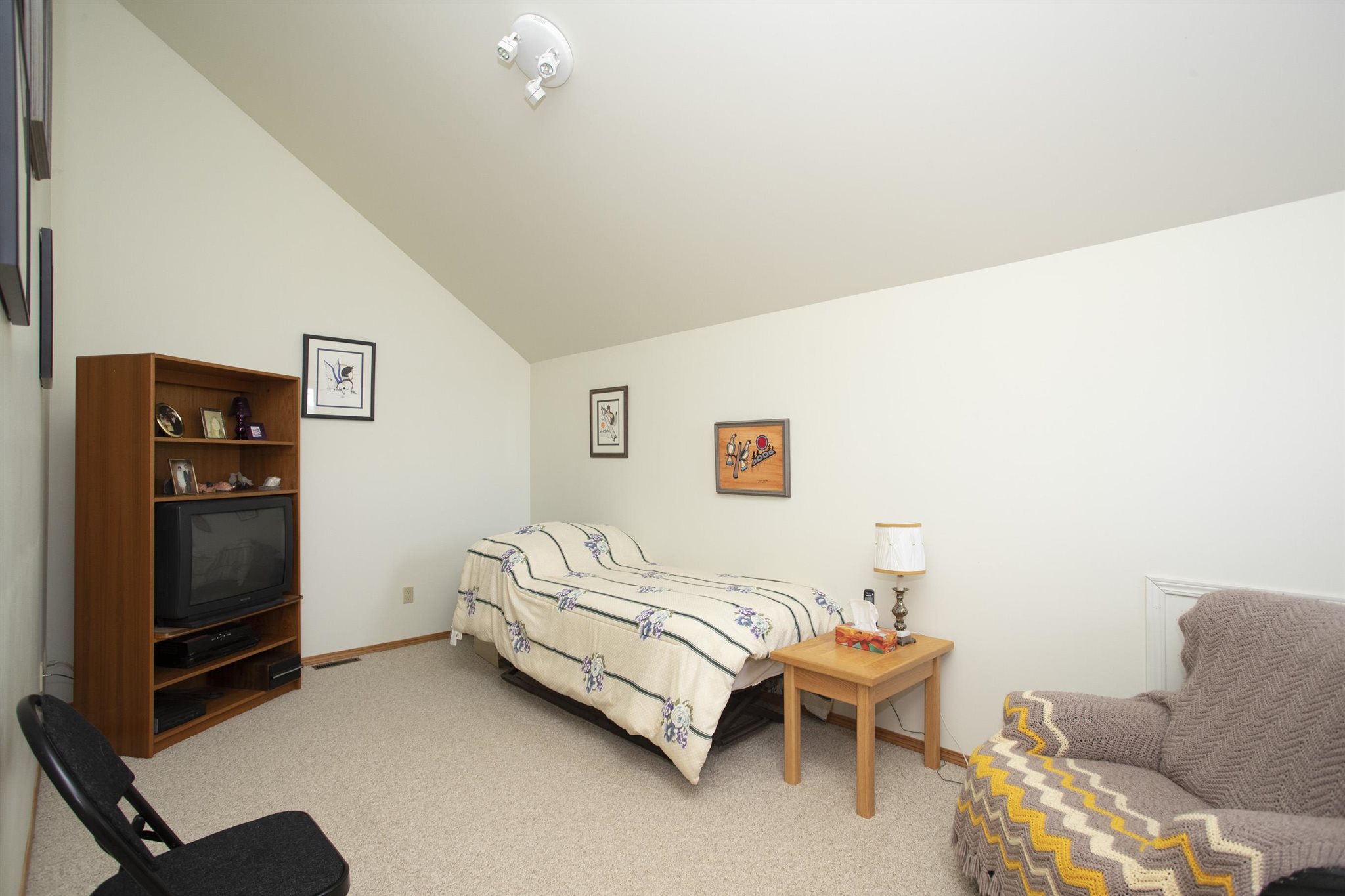 752A Cloud Lake Road, Neebing, Ontario, Canada