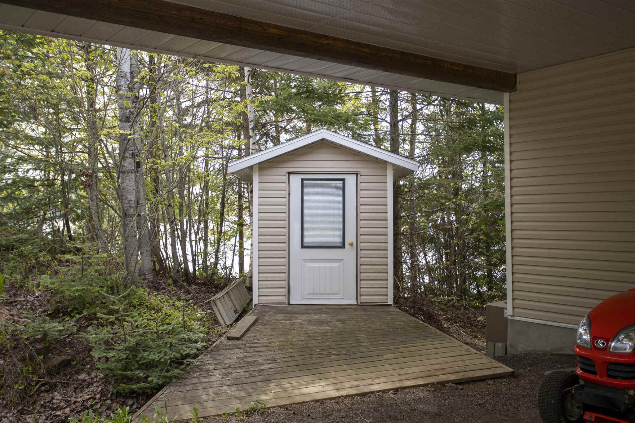 752A Cloud Lake Road, Neebing, Ontario, Canada