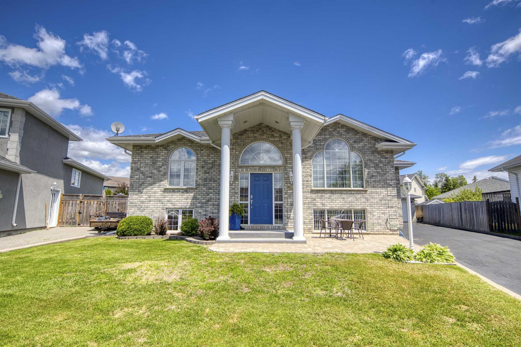 237 Newcastle Drive, Thunder Bay, Ontario, Canada