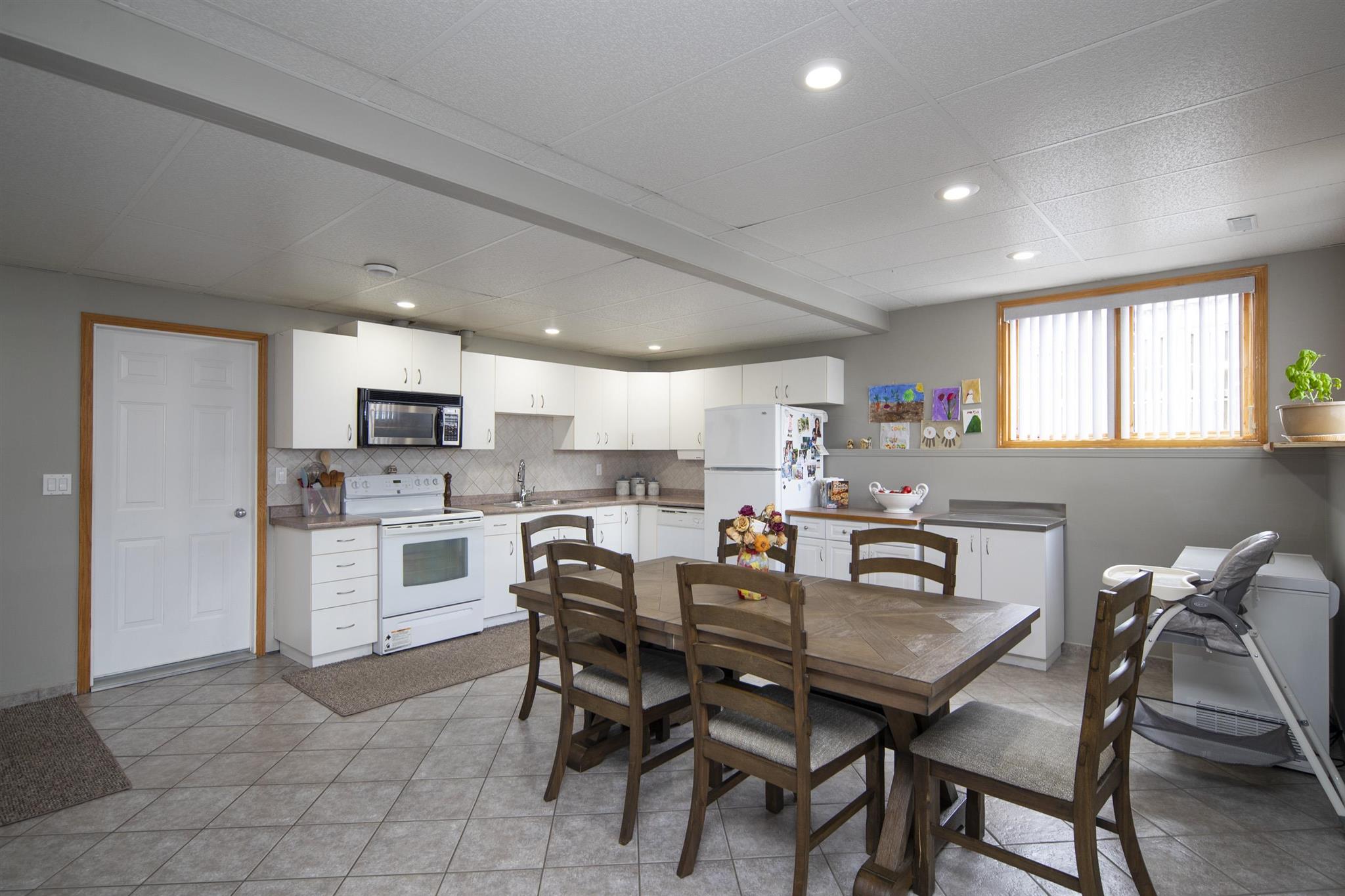 237 Newcastle Drive, Thunder Bay, Ontario, Canada