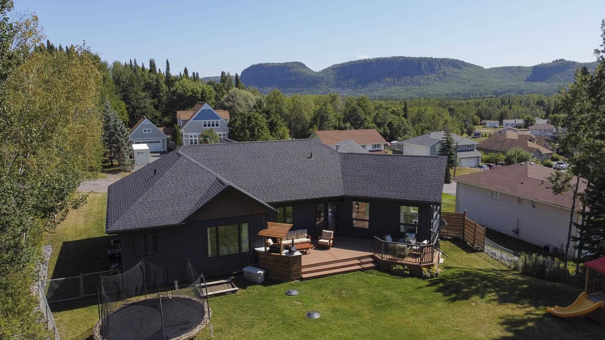 2353 Falconcrest Drive, Thunder Bay, Ontario, Canada