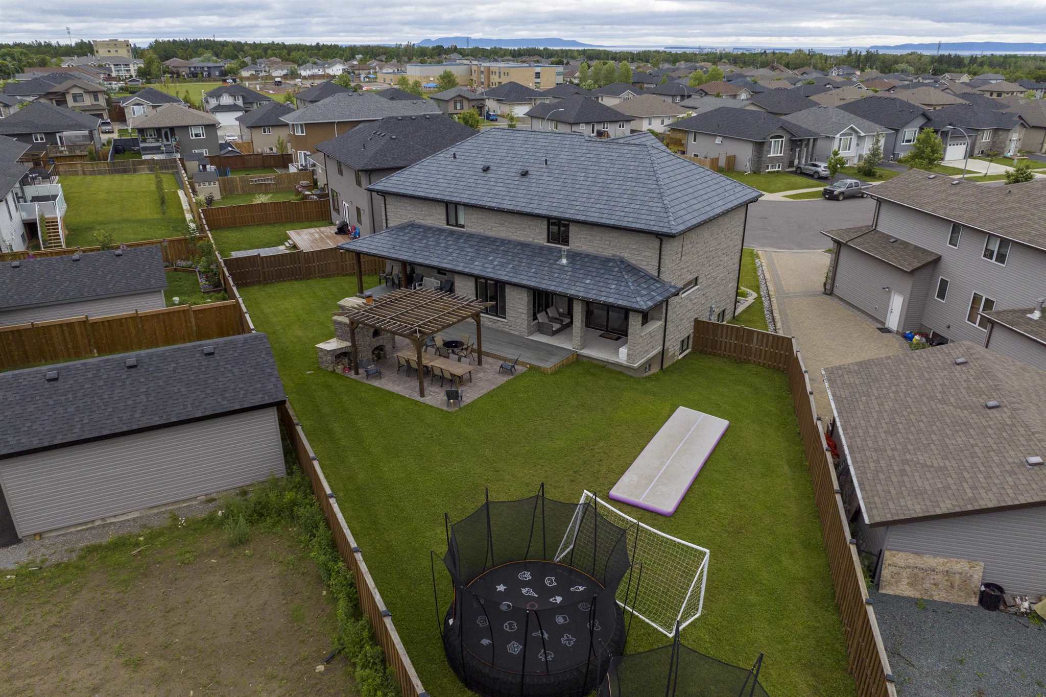 536 Longbow Crescent, Thunder Bay, Ontario, Canada