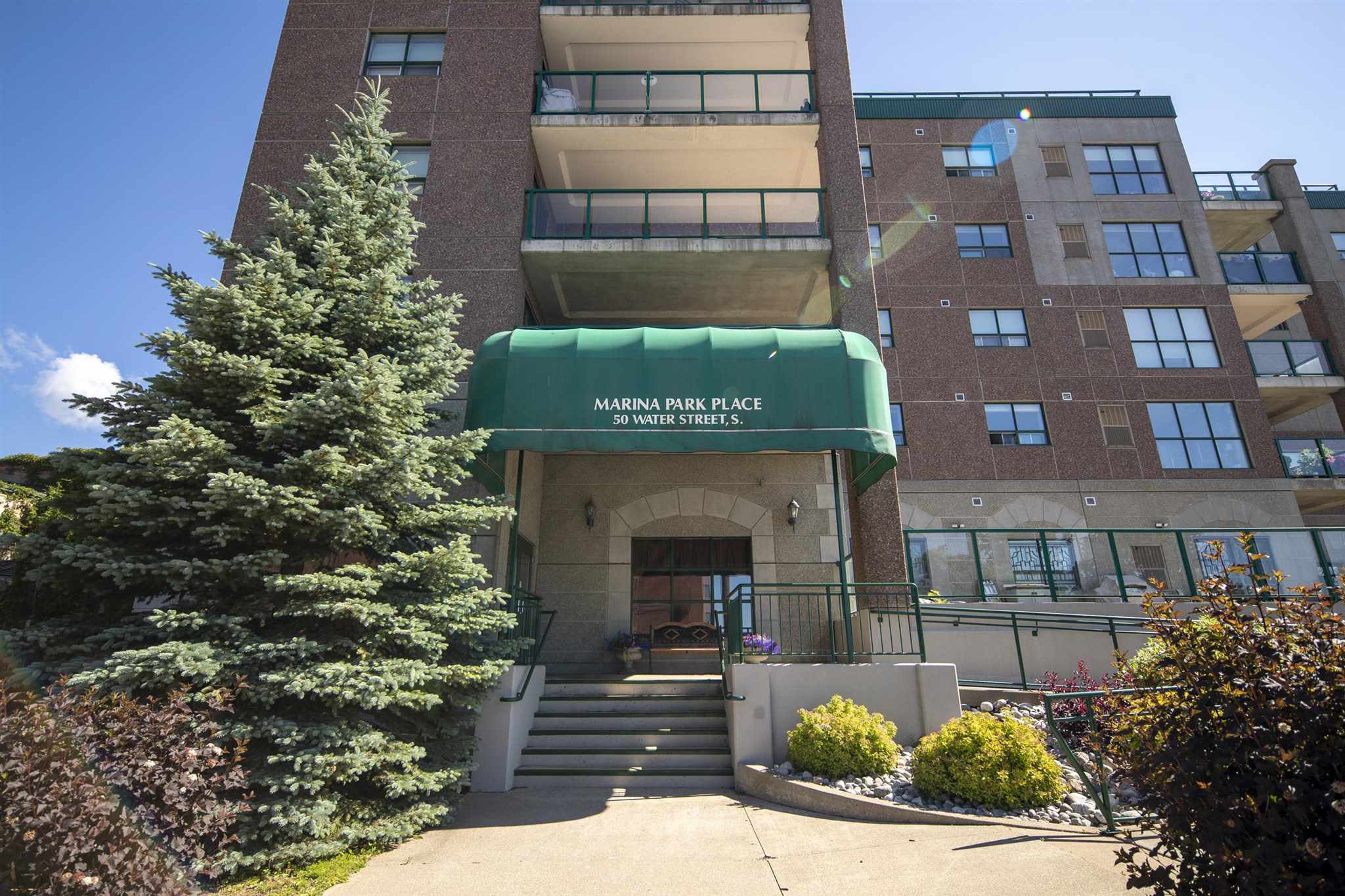305 50 Water Street, Thunder Bay, Ontario, Canada