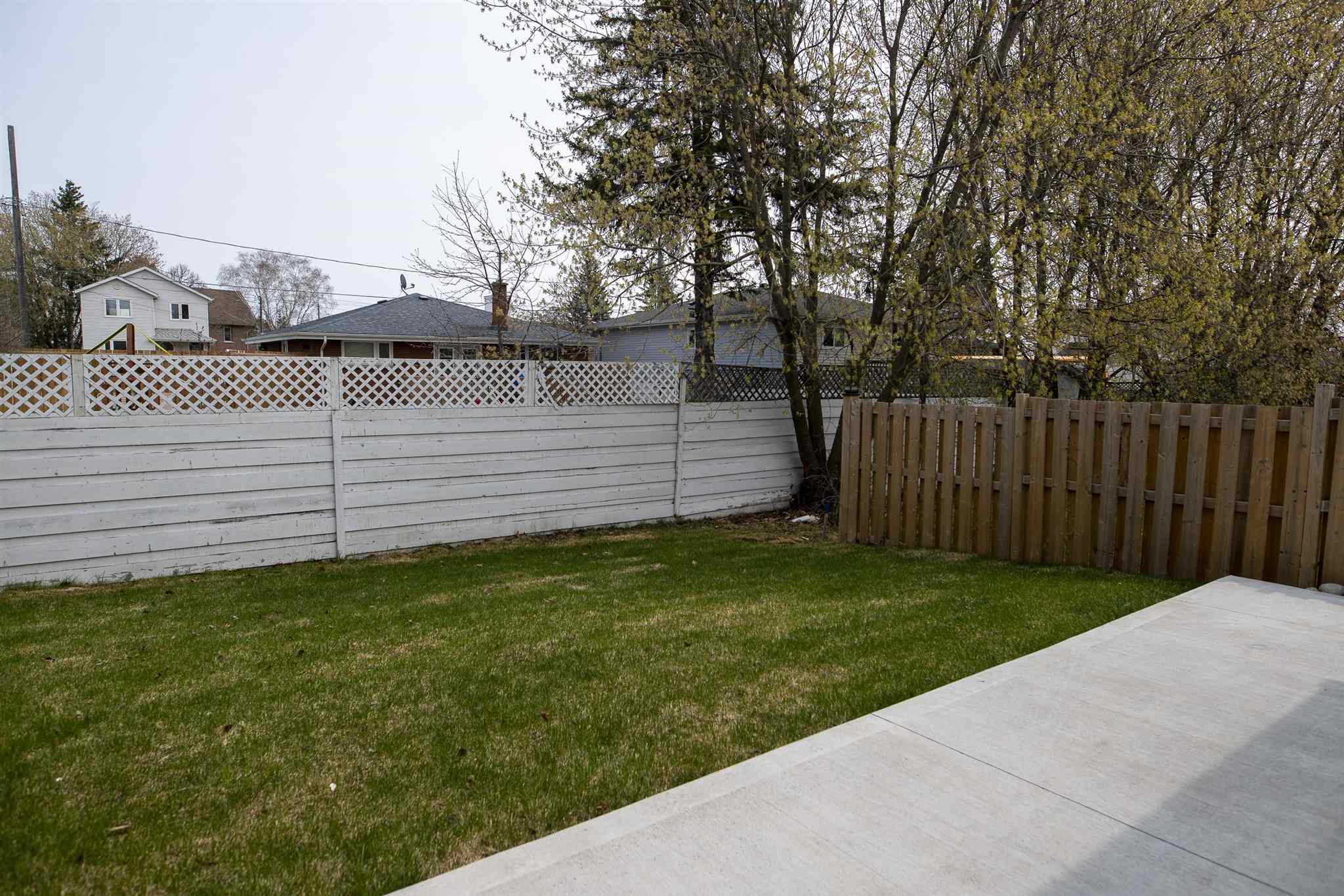 423 Frankwood Avenue, Thunder Bay, Ontario, Canada
