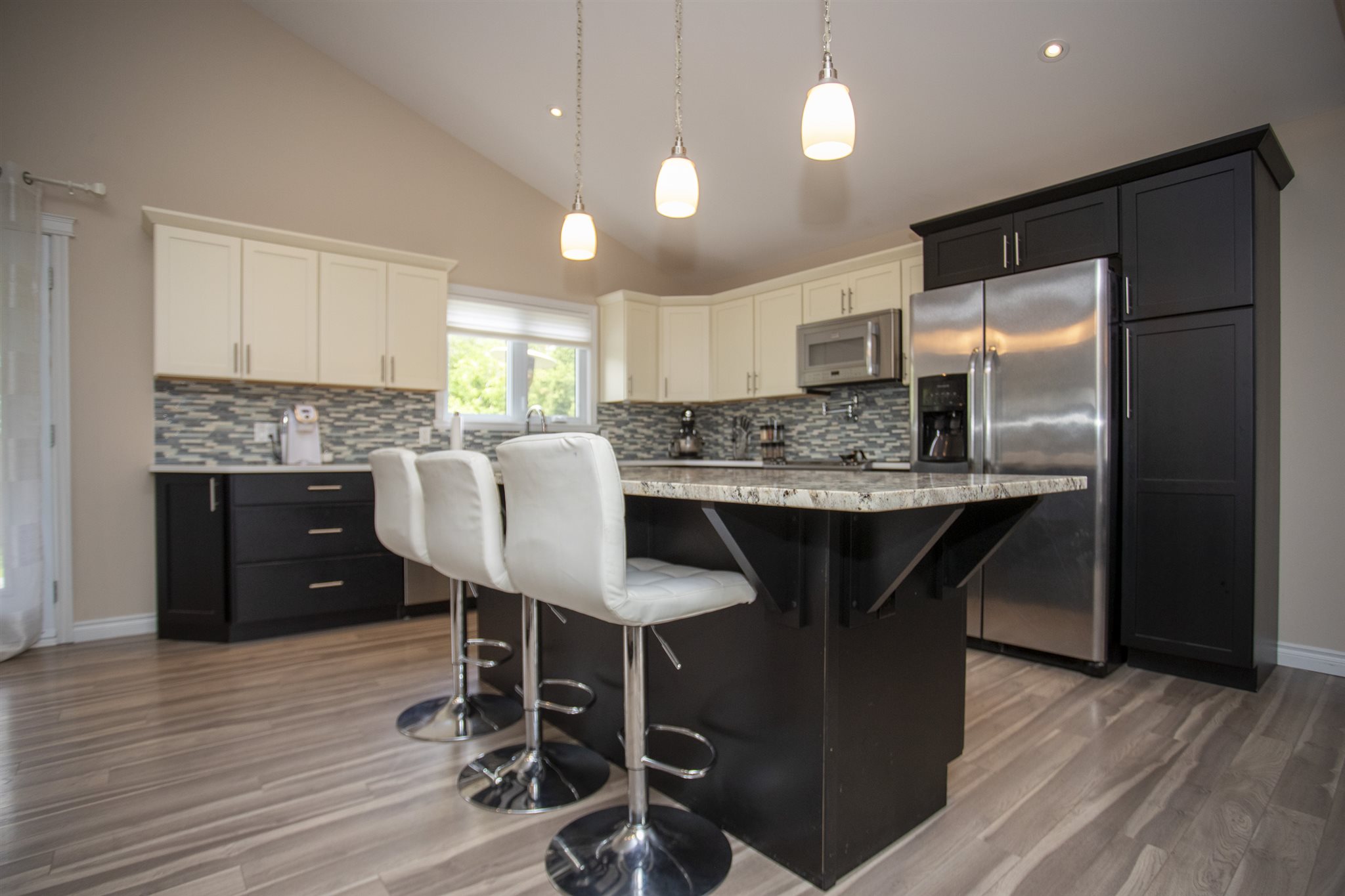 1771 Broadway Avenue, Thunder Bay, Ontario, Canada