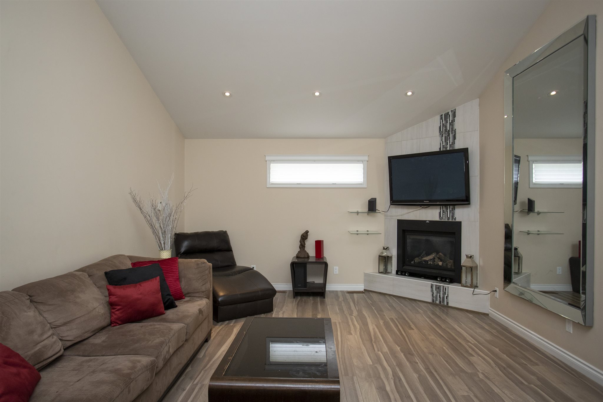 1771 Broadway Avenue, Thunder Bay, Ontario, Canada