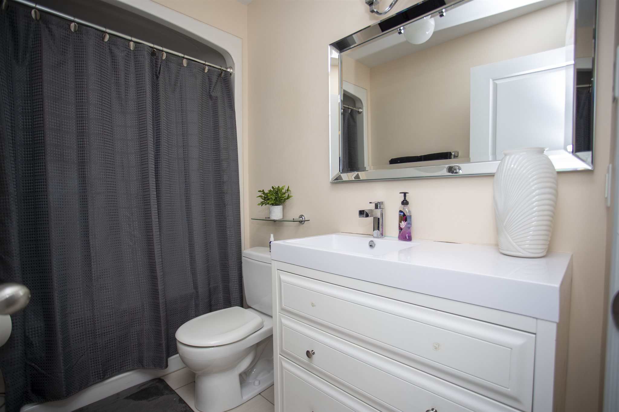 1771 Broadway Avenue, Thunder Bay, Ontario, Canada