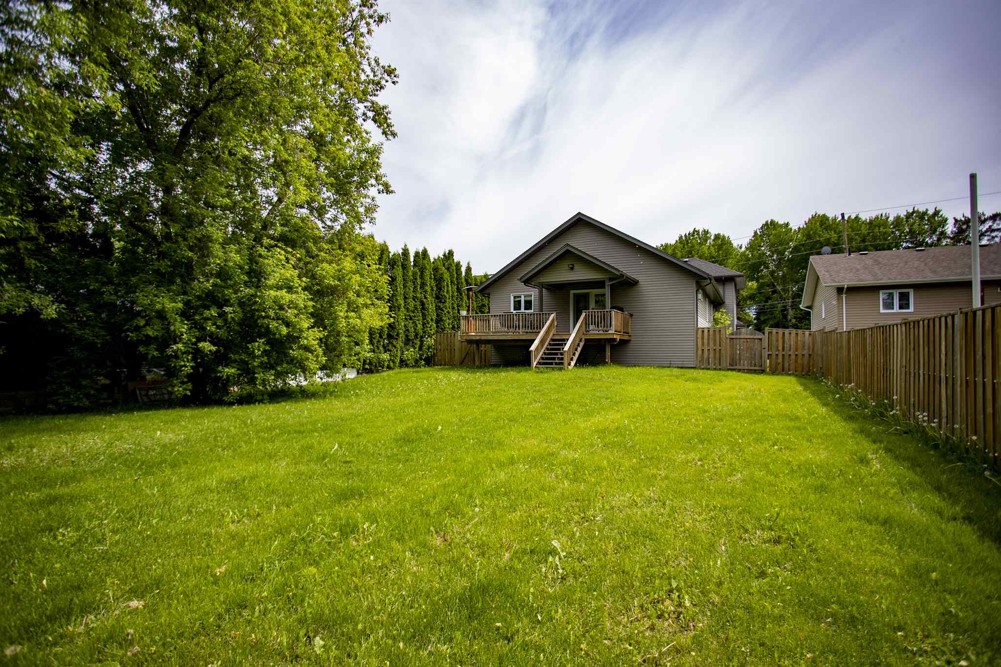 1771 Broadway Avenue, Thunder Bay, Ontario, Canada