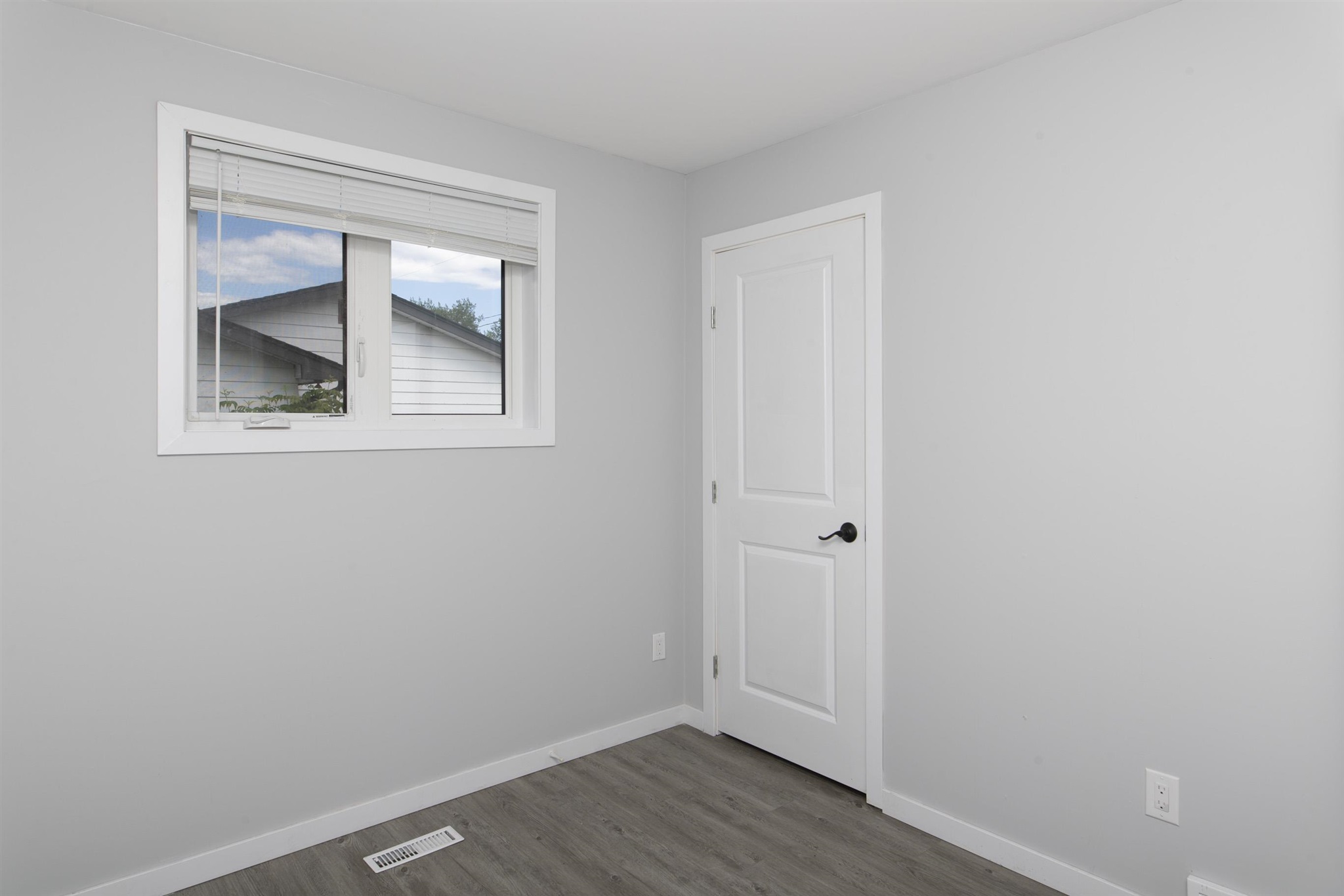 144 Carl Avenue, Thunder Bay, Ontario, Canada