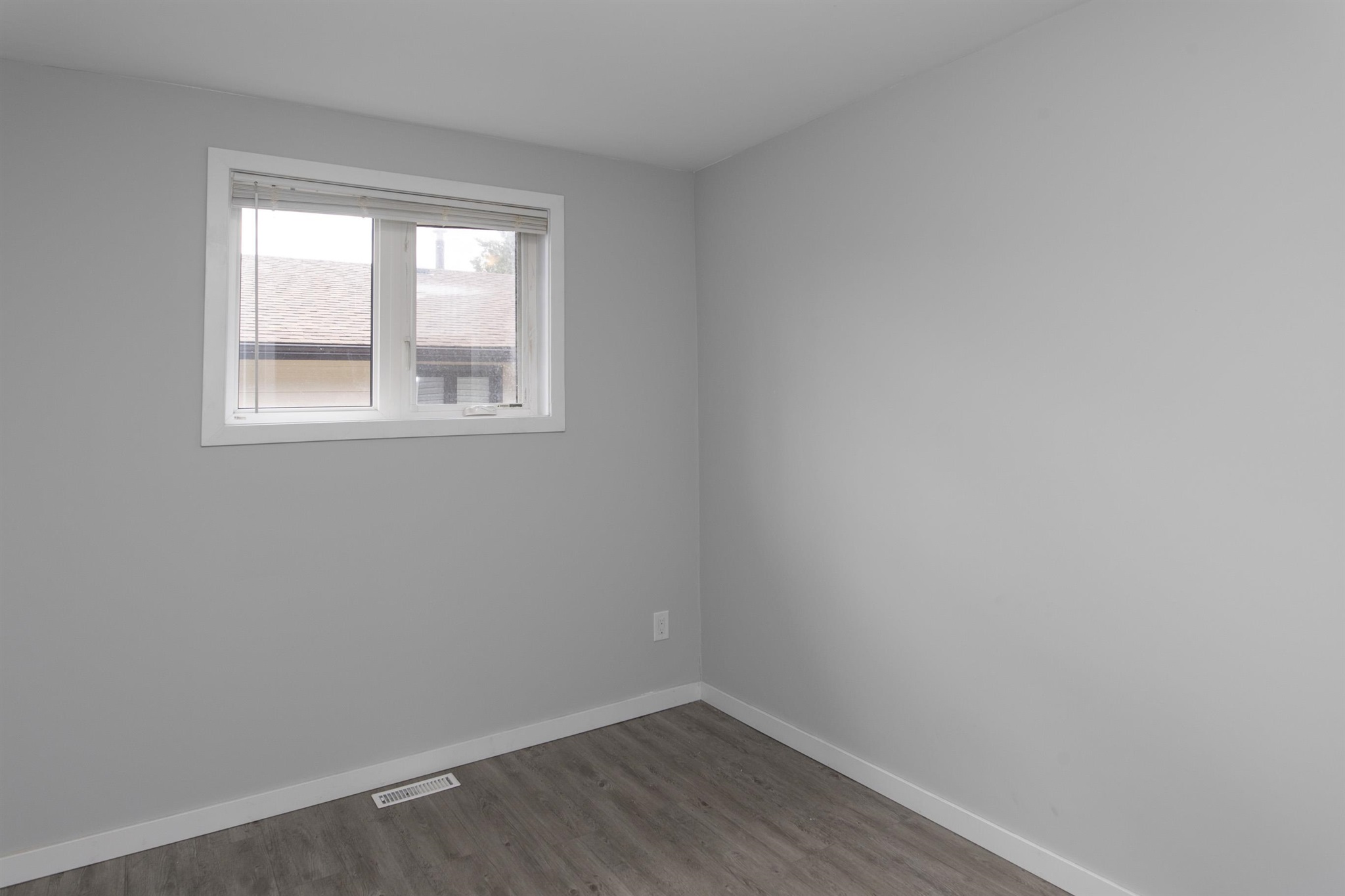 144 Carl Avenue, Thunder Bay, Ontario, Canada