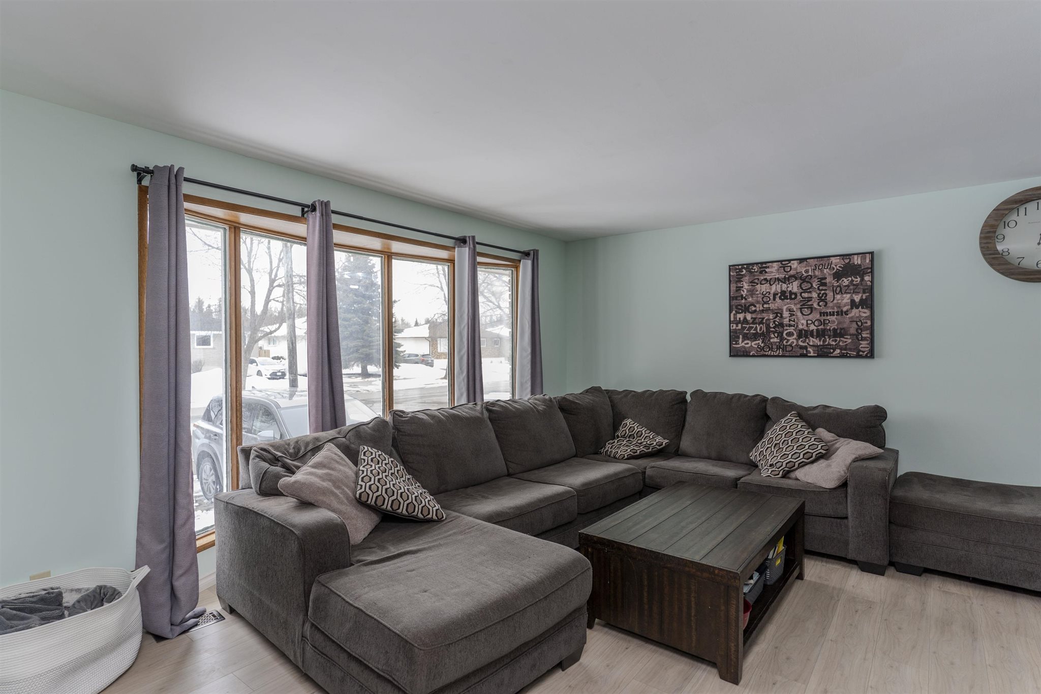 200 Fanshaw Street, Thunder Bay, Ontario, Canada