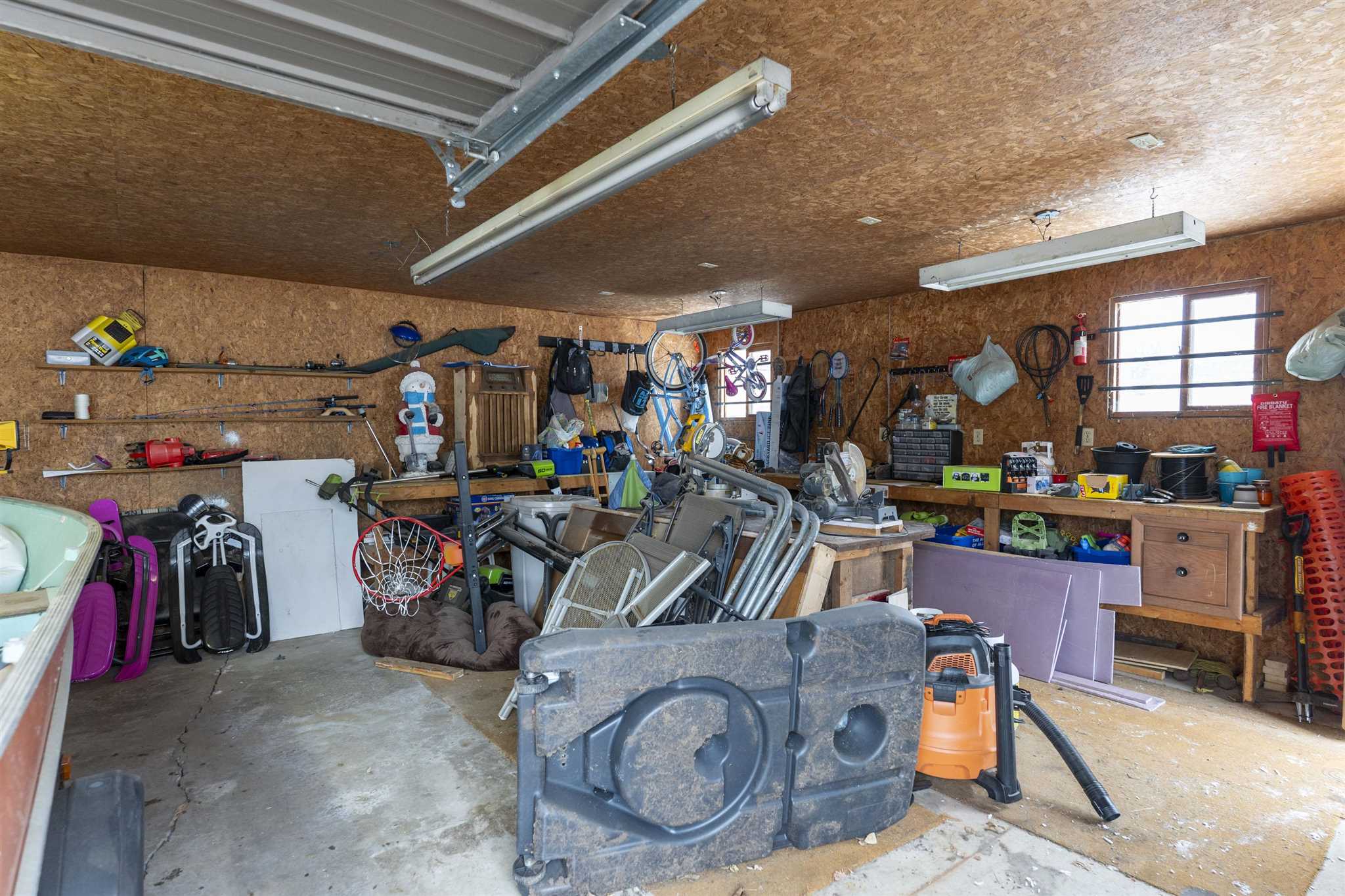 200 Fanshaw Street, Thunder Bay, Ontario, Canada