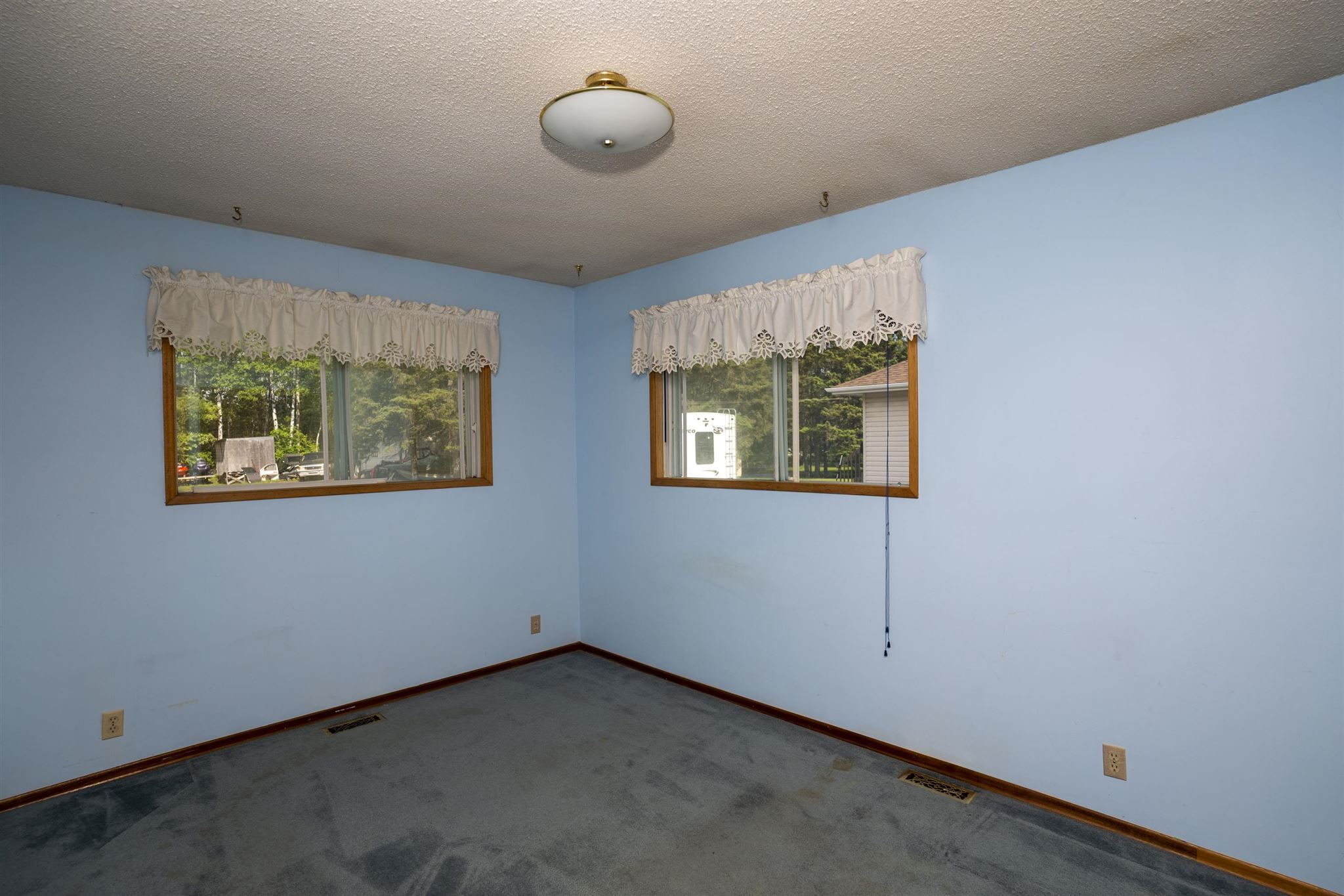 2019 Scotland Street, Thunder Bay, Ontario, Canada photo 16