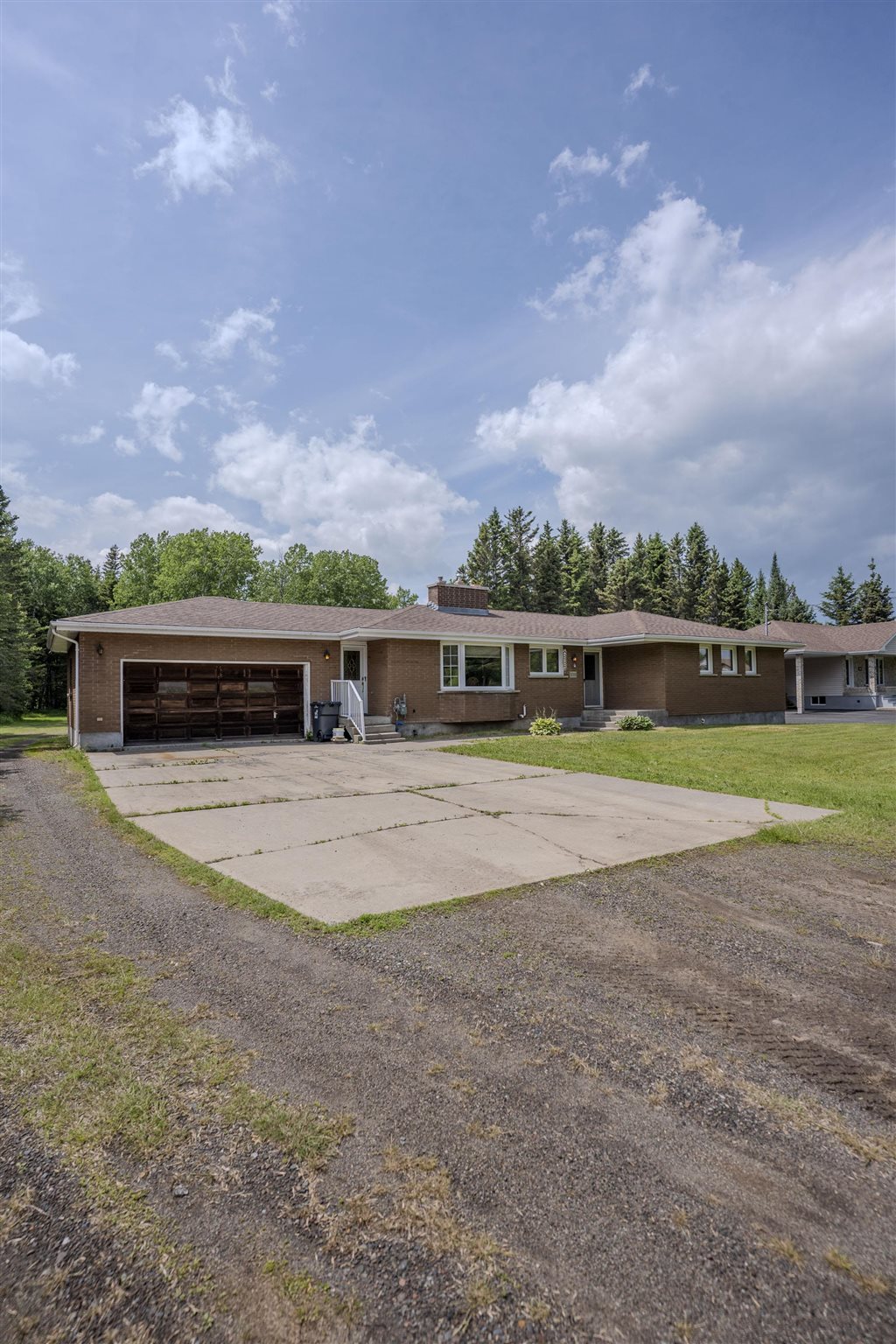 2019 Scotland Street, Thunder Bay, Ontario, Canada photo 32