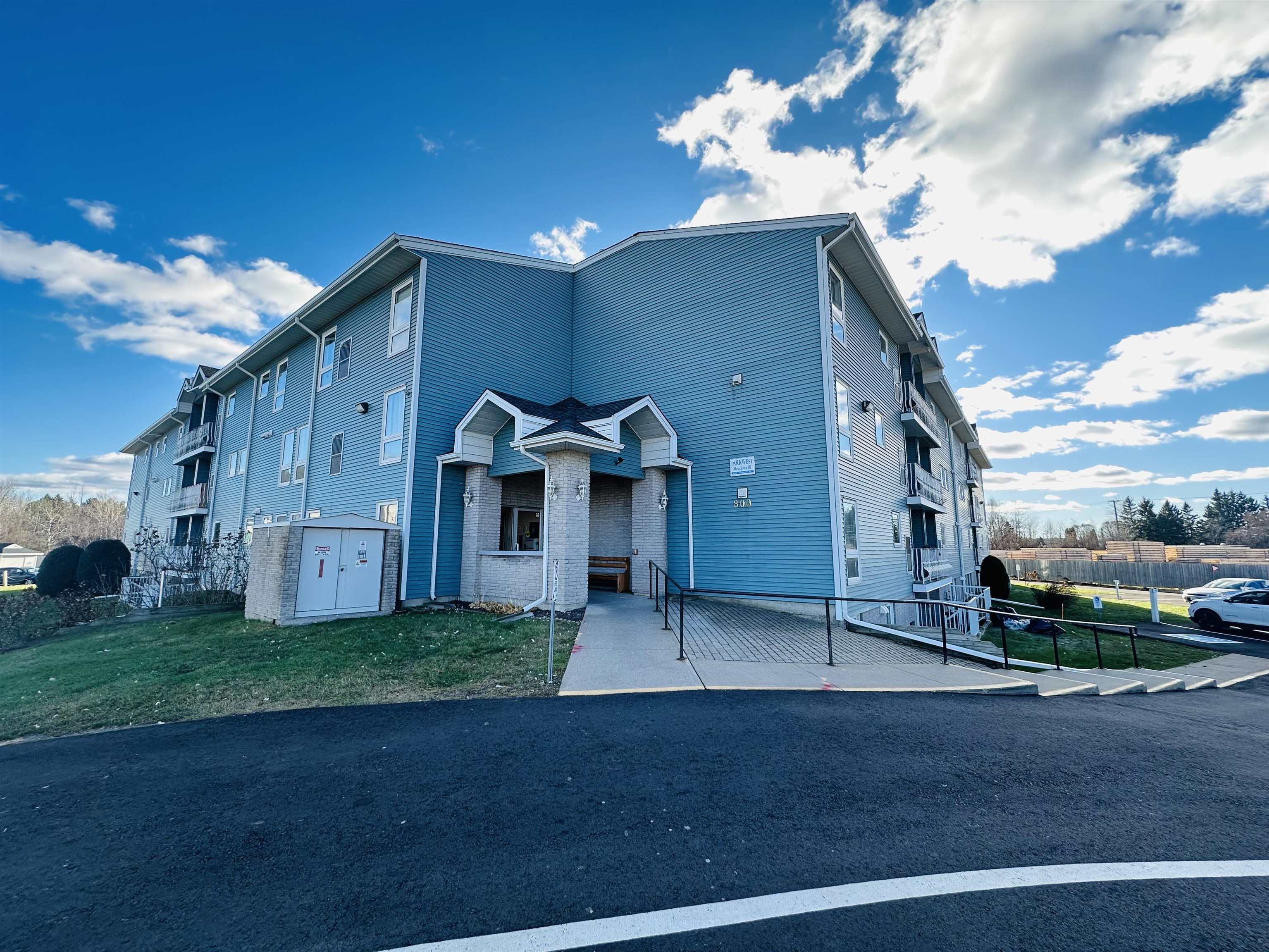 105 800 gordon street, Thunder Bay Ontario, Canada